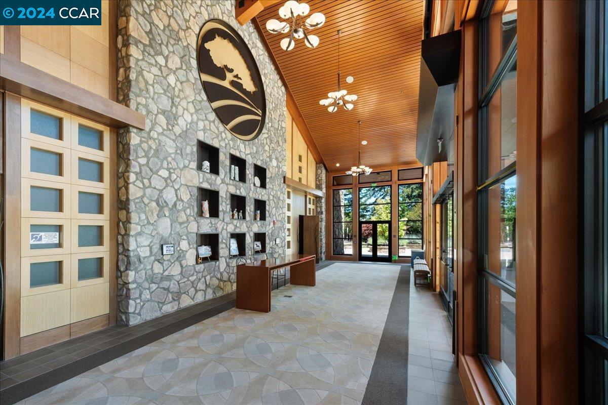 1200 Singingwood # 7