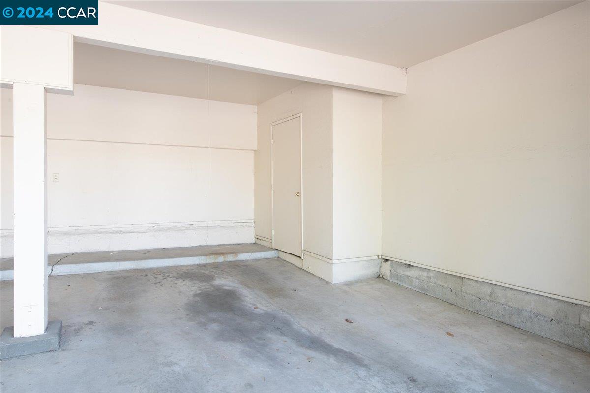 1200 Singingwood # 7