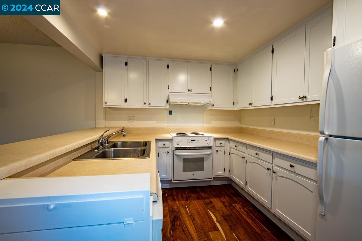 2717 Pine Knoll # 6