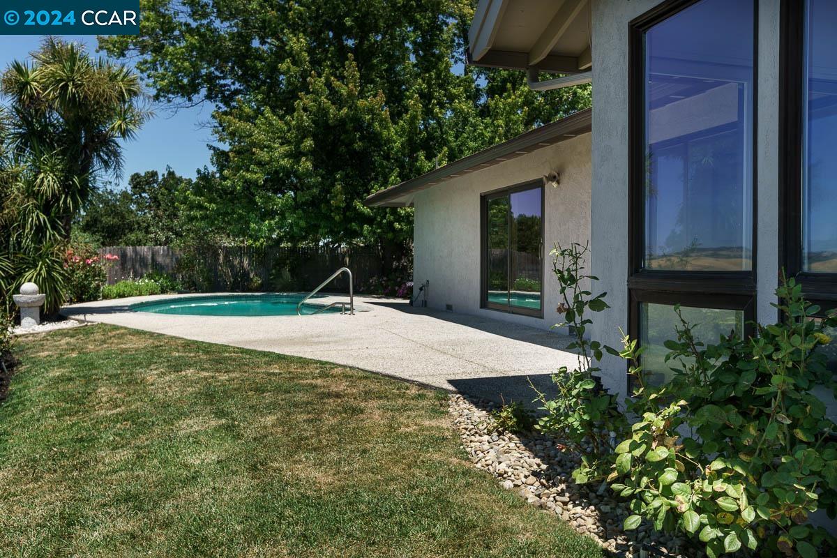 115 Allen Ct