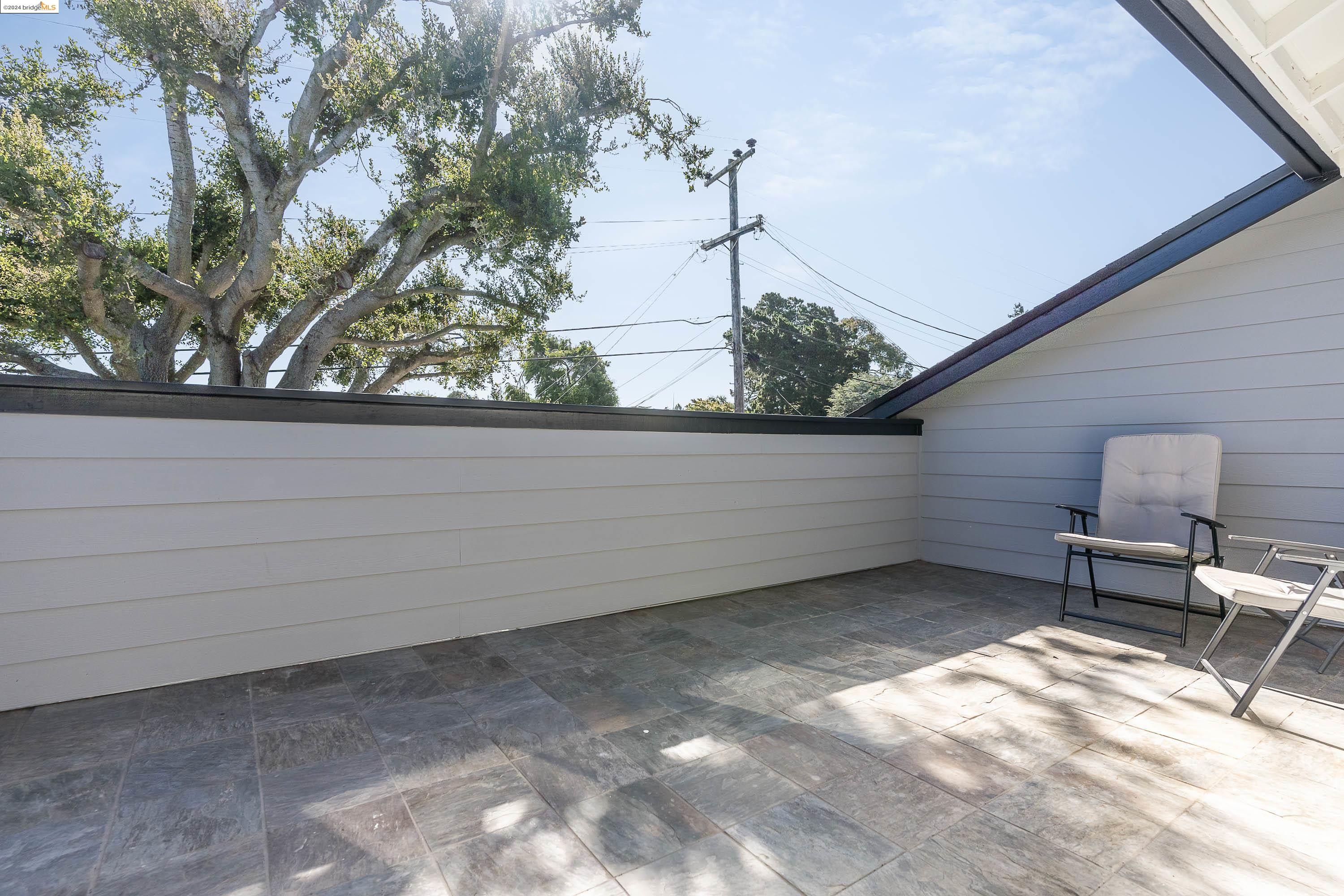 921 Mitchell Way