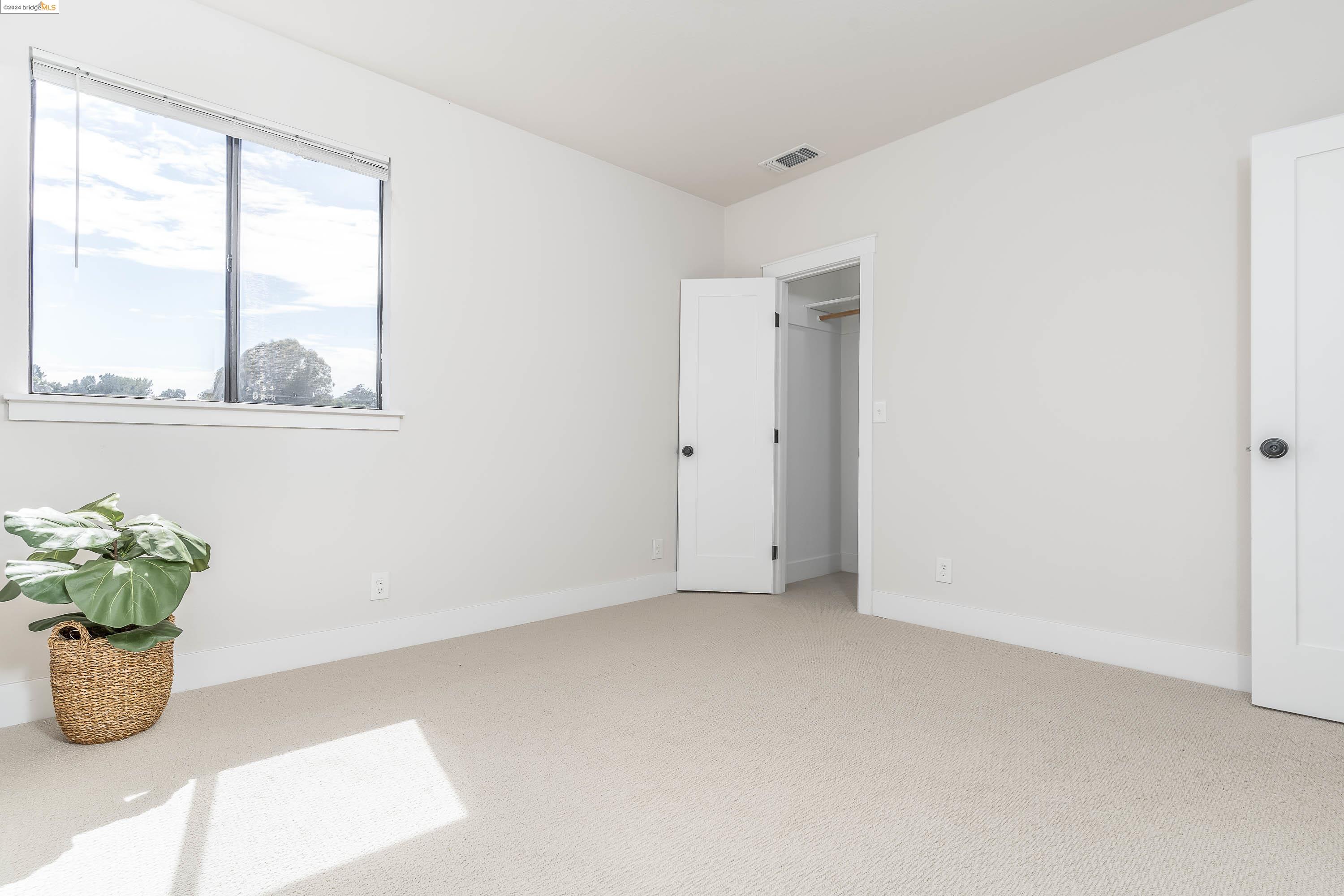 921 Mitchell Way
