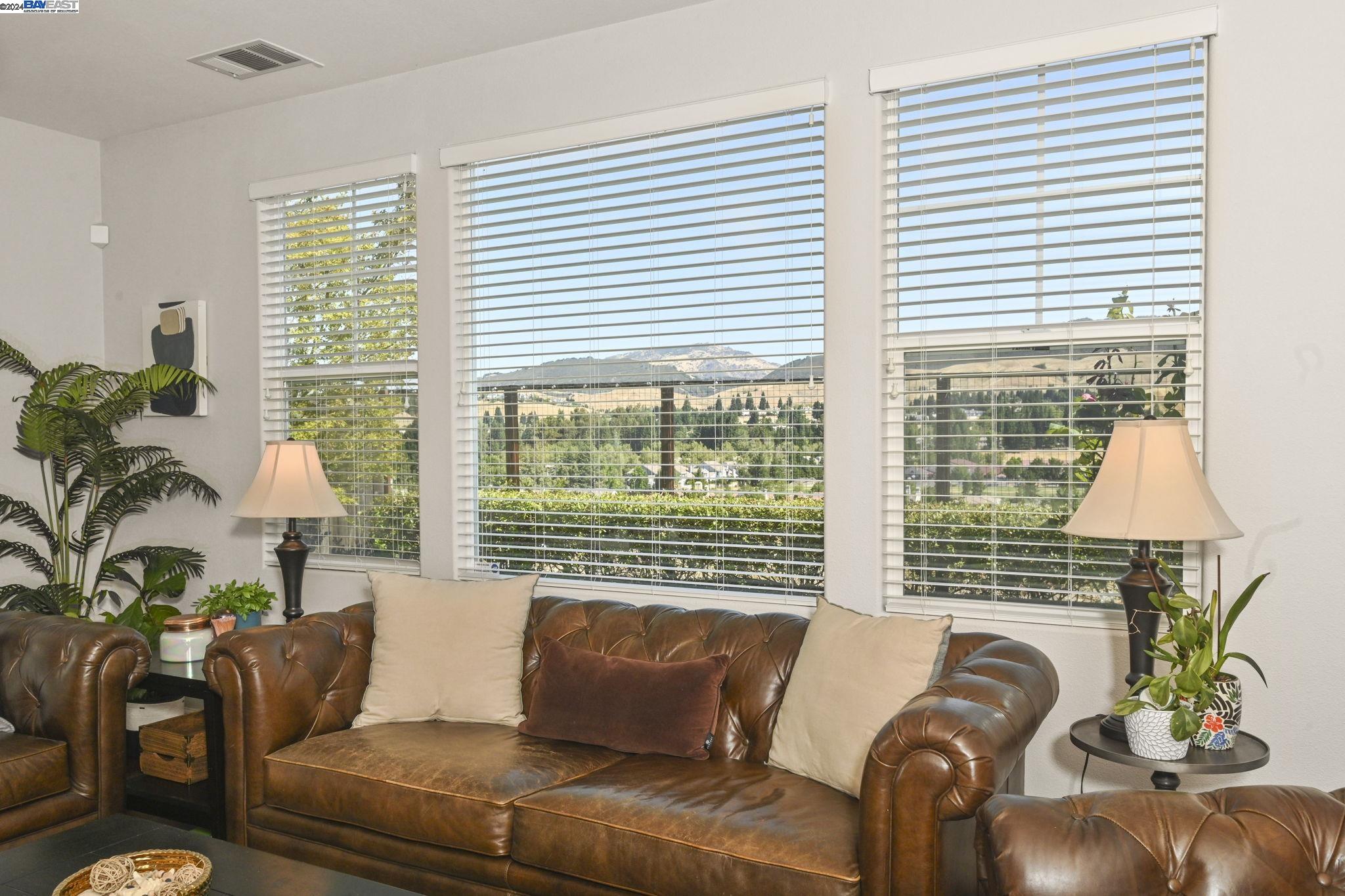 5386 Bengali St