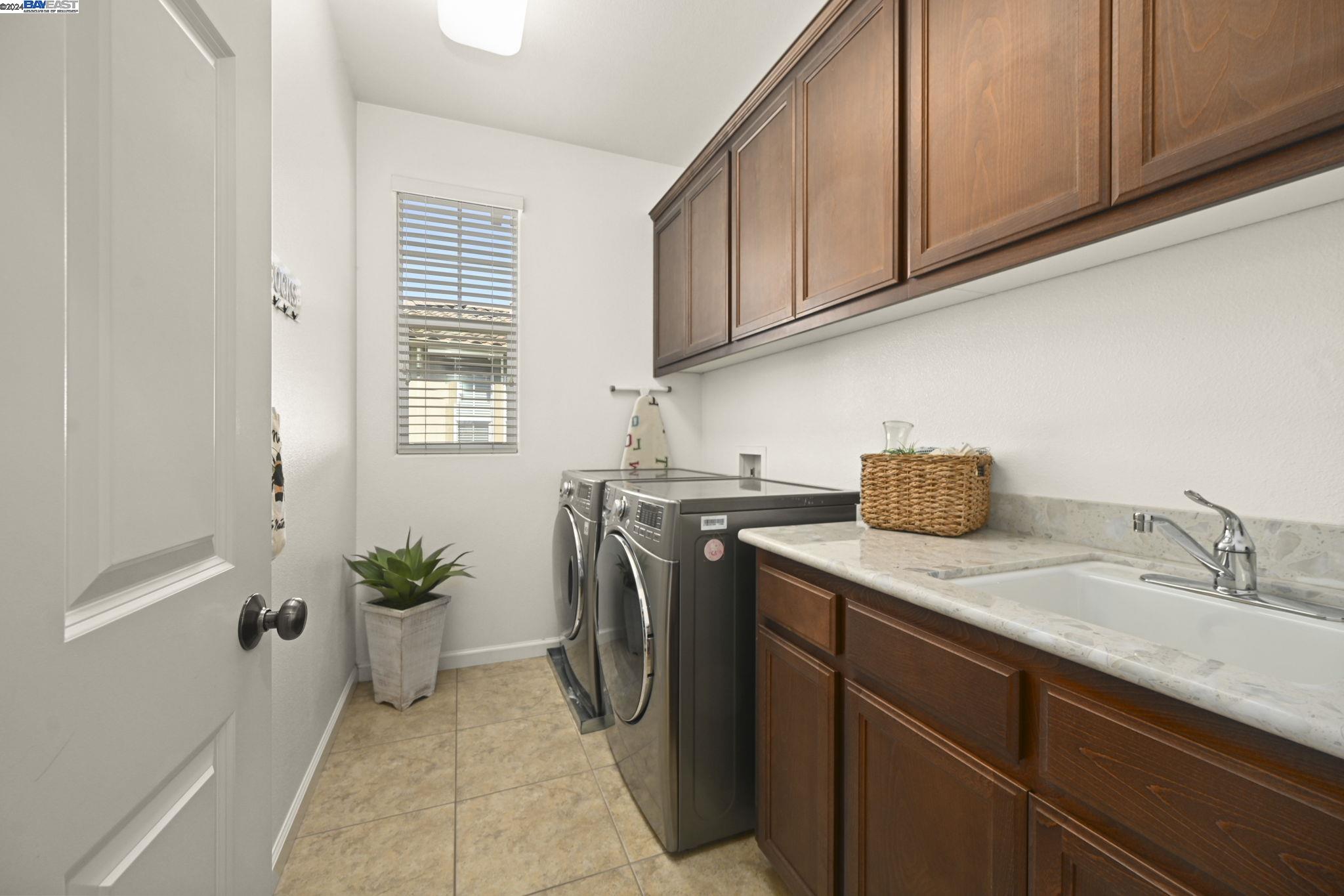 5386 Bengali St