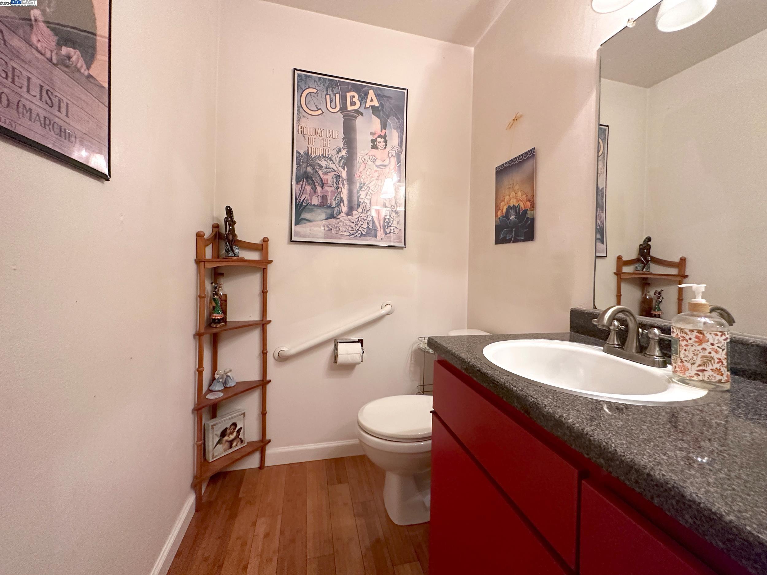 74,76,78,80 Camelback Ct