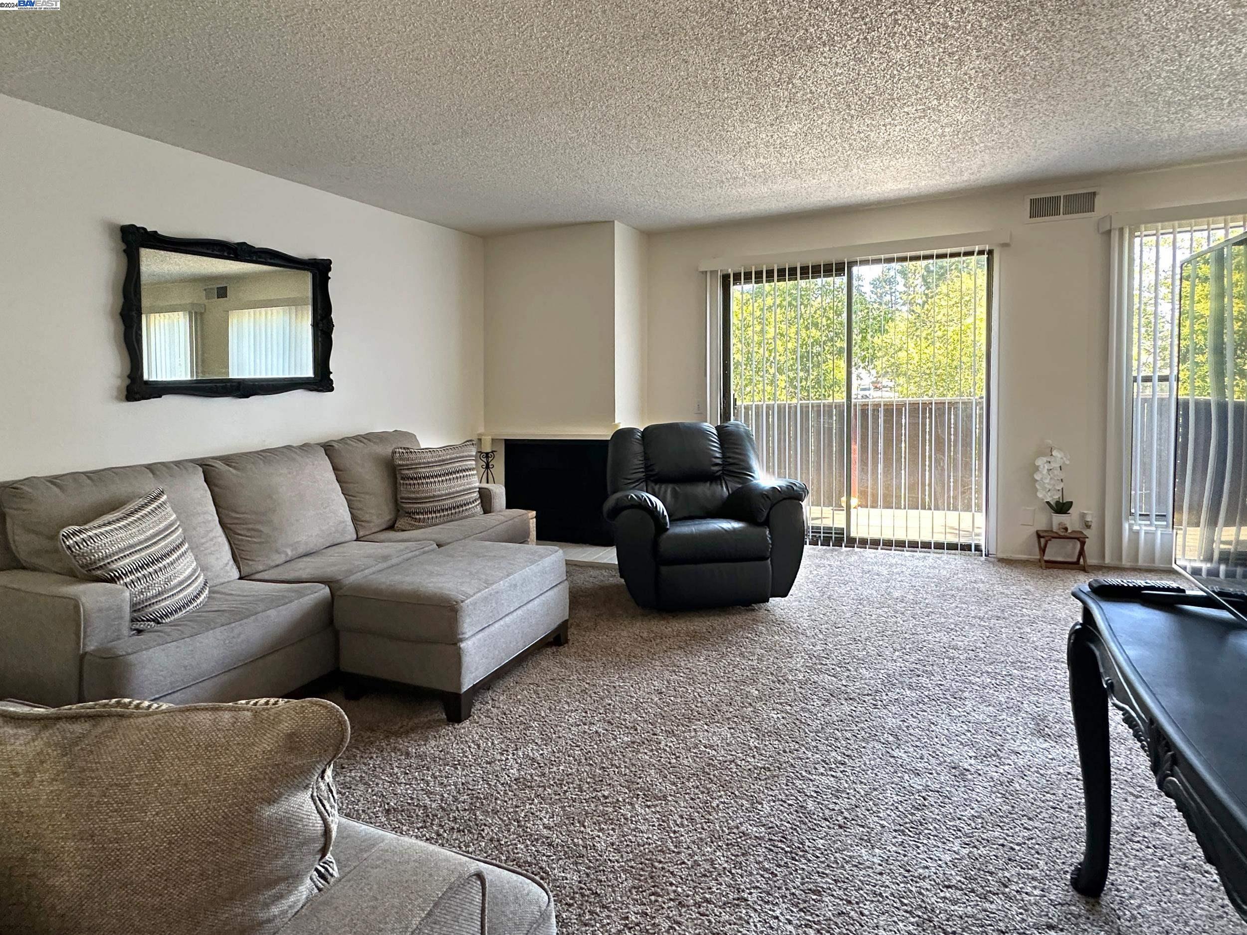 74,76,78,80 Camelback Ct