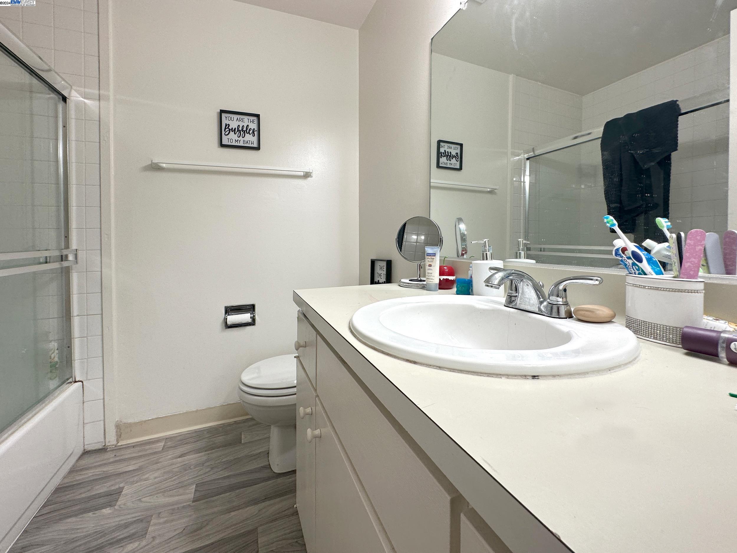 74,76,78,80 Camelback Ct