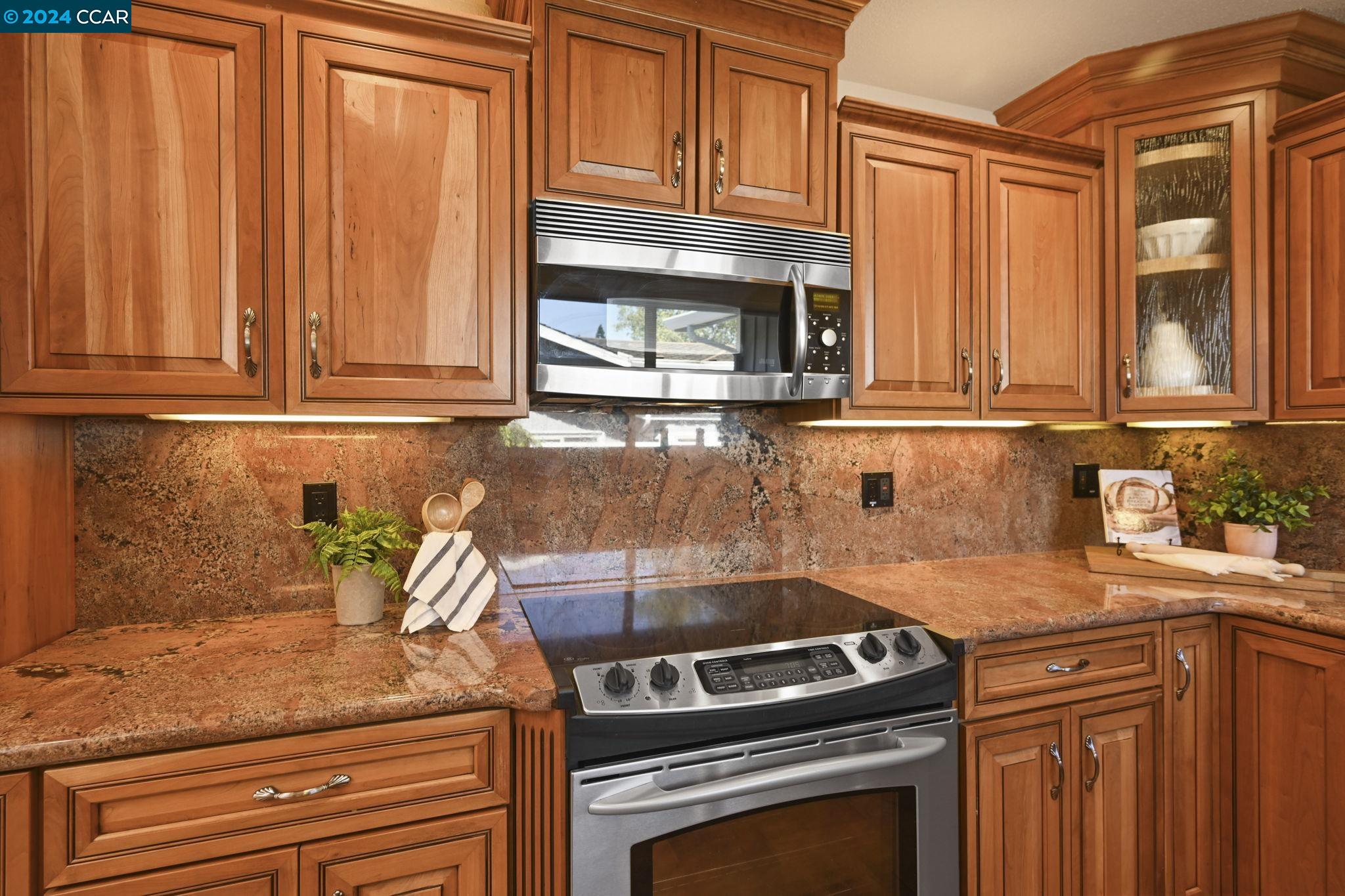 2186 Myrtle Beach Ln