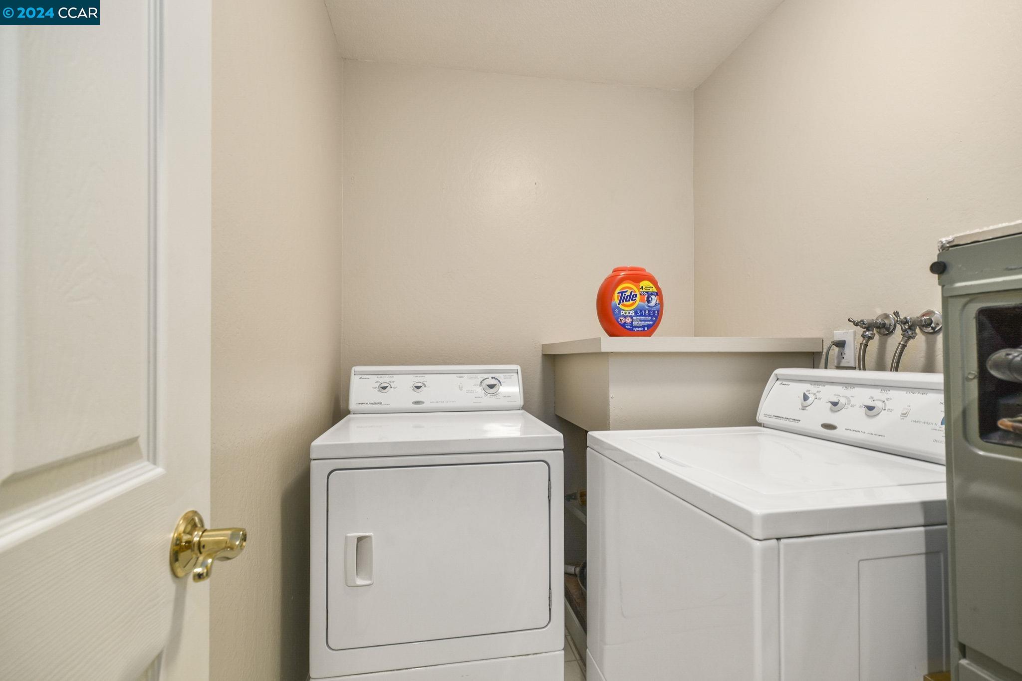 3234 Rossmoor Pkwy # 4