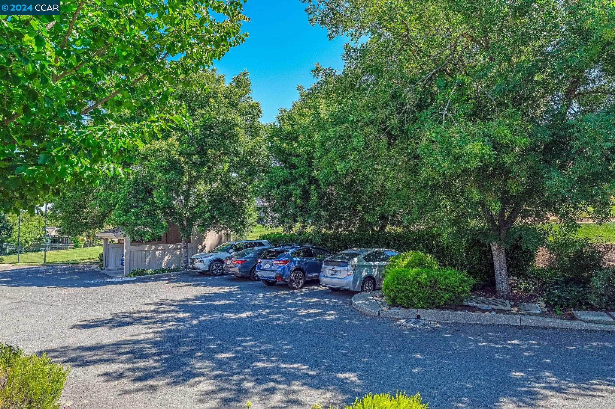 3234 Rossmoor Pkwy # 4