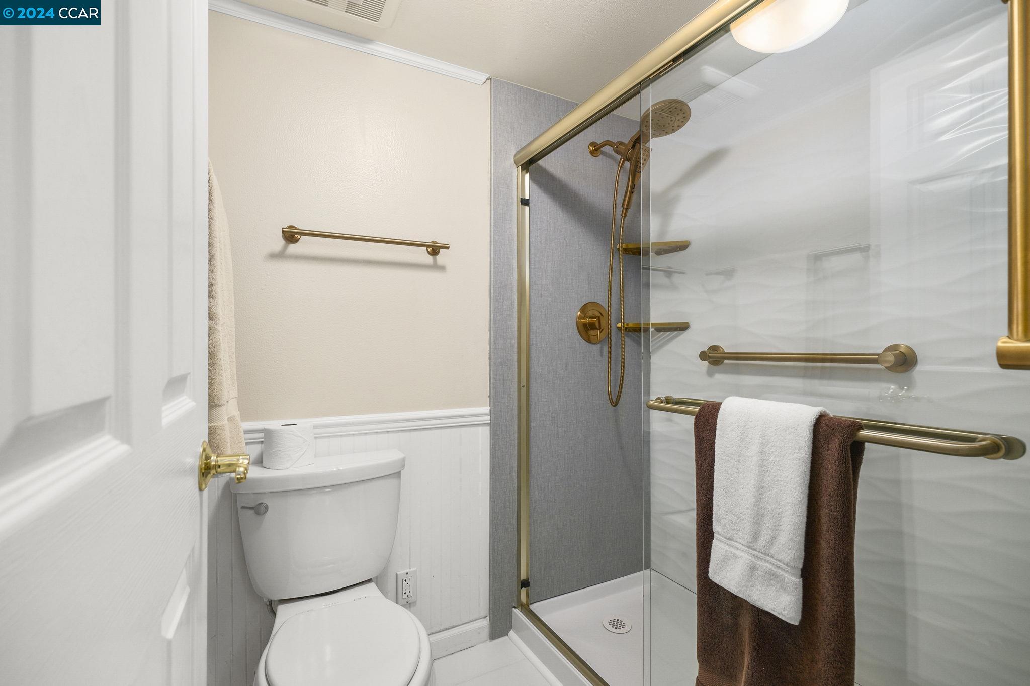 3234 Rossmoor Pkwy # 4