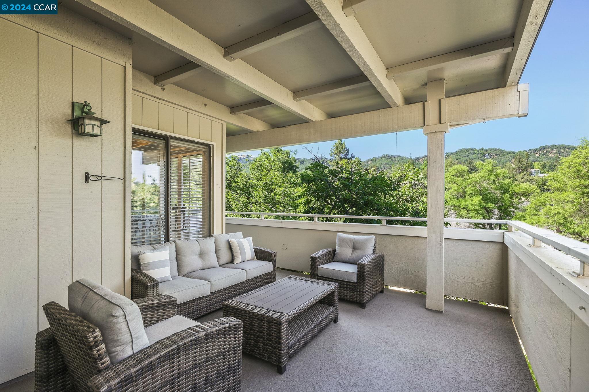 3234 Rossmoor Pkwy # 4