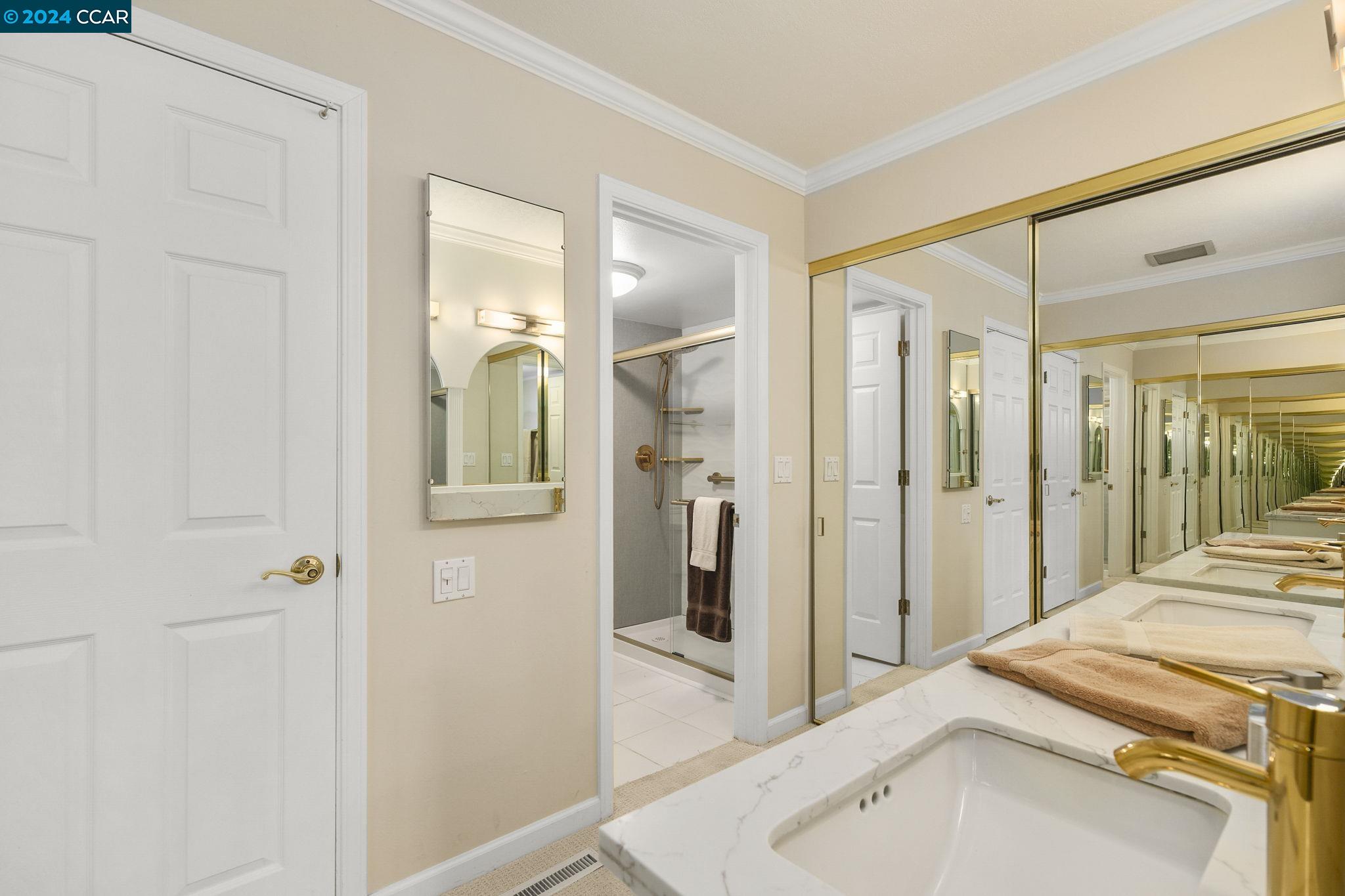 3234 Rossmoor Pkwy # 4