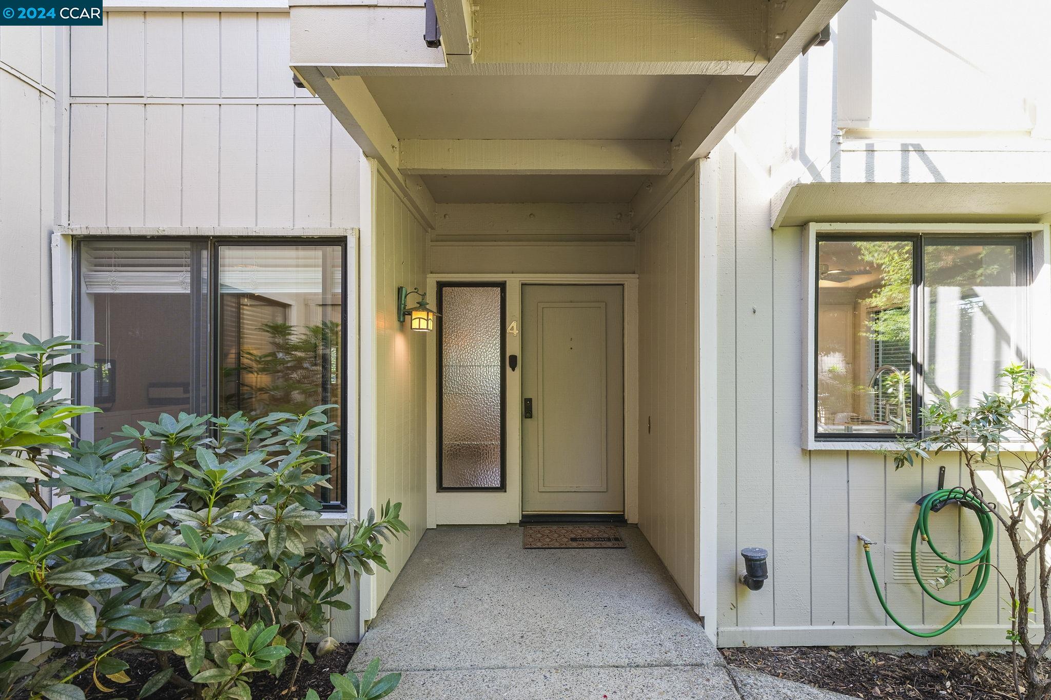 3234 Rossmoor Pkwy # 4