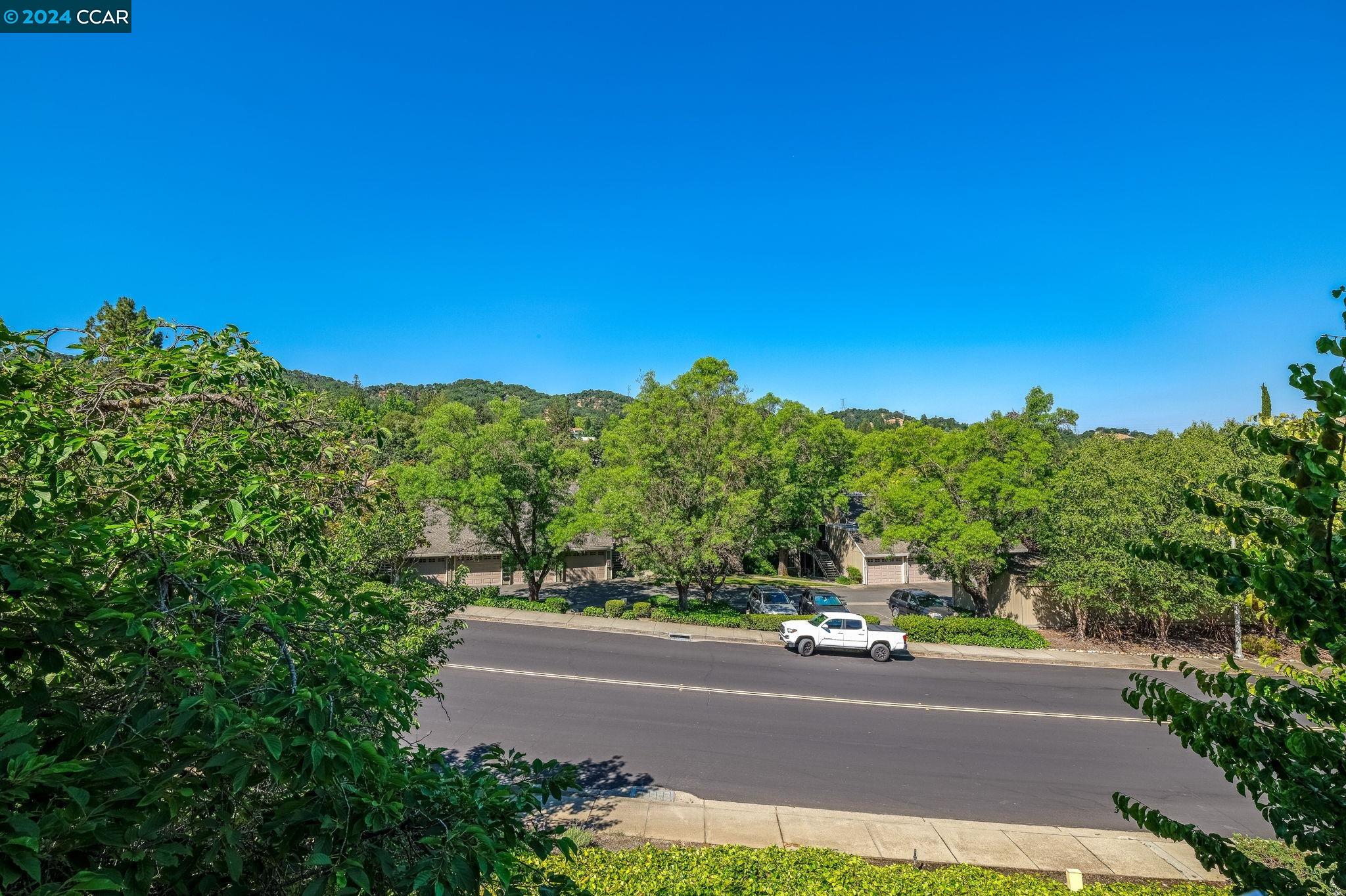 3234 Rossmoor Pkwy # 4