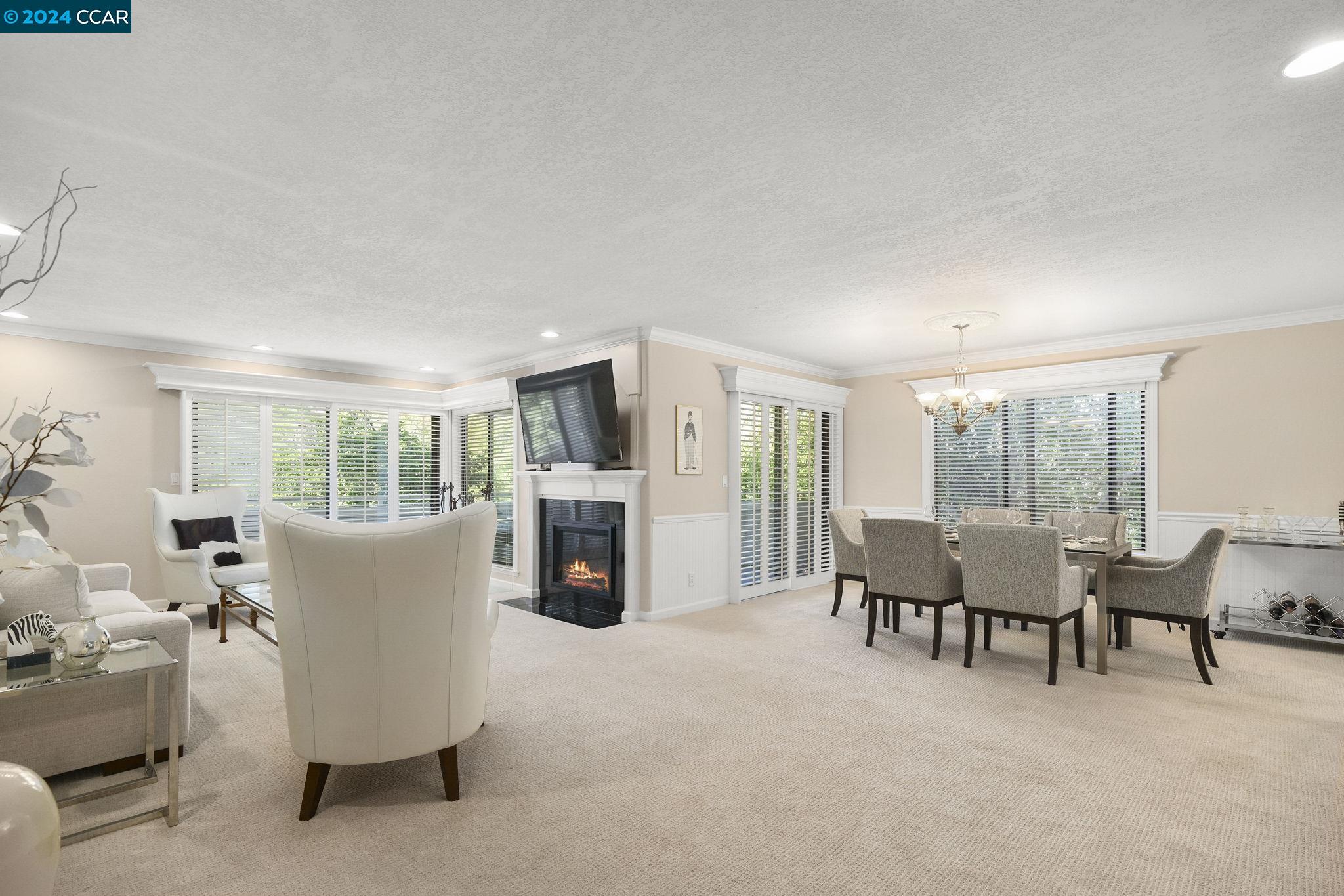 3234 Rossmoor Pkwy # 4