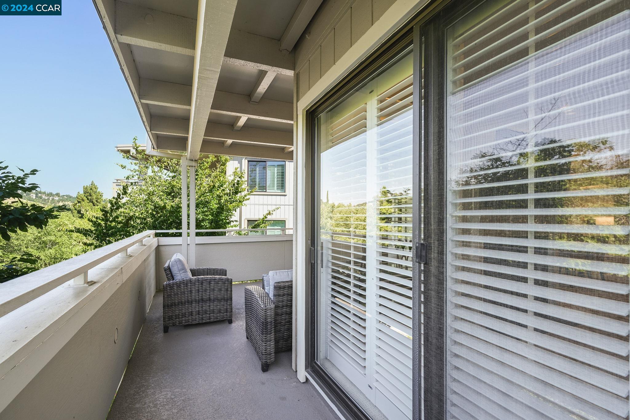 3234 Rossmoor Pkwy # 4