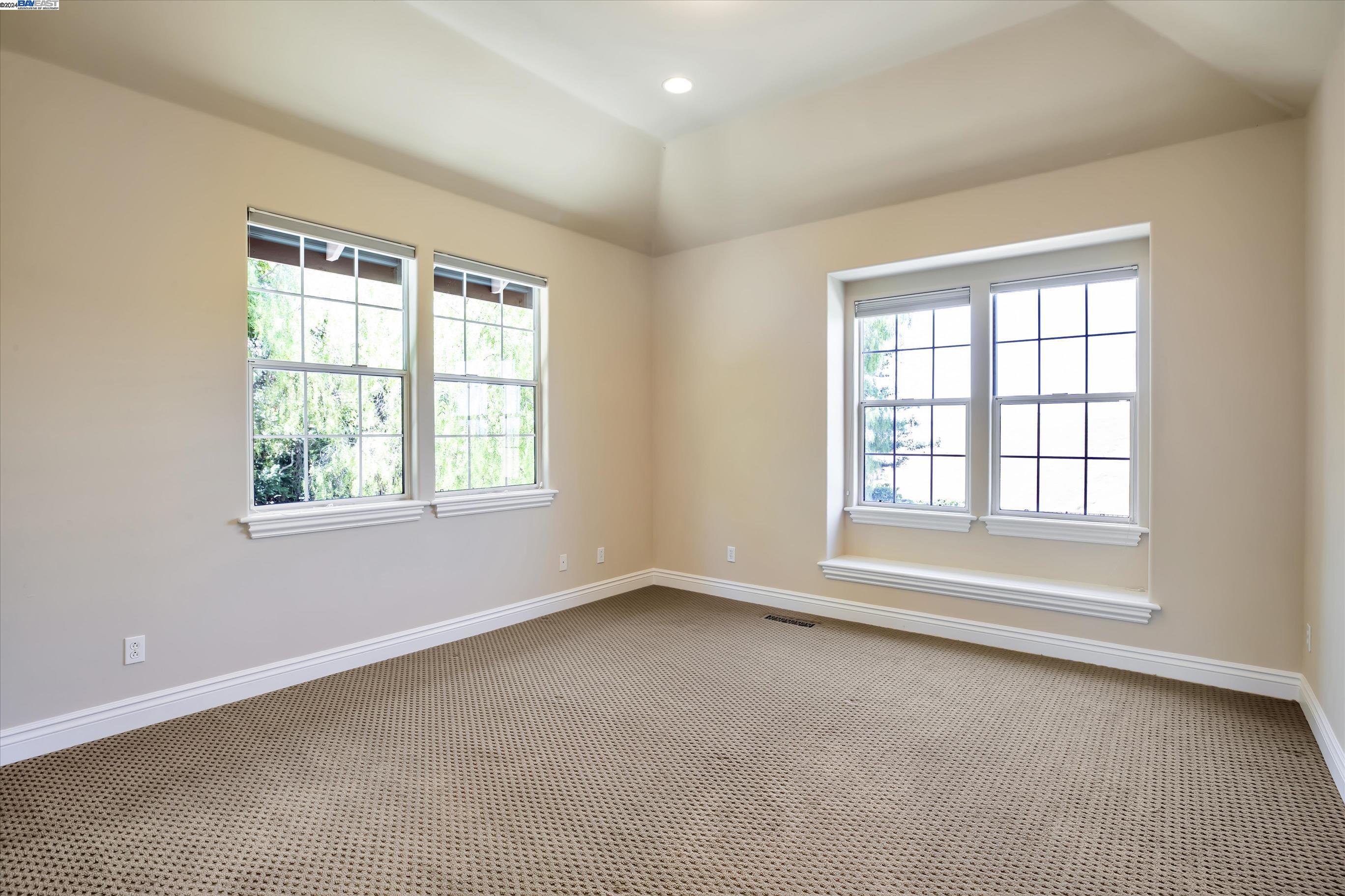 35 Hidden Hills Pl