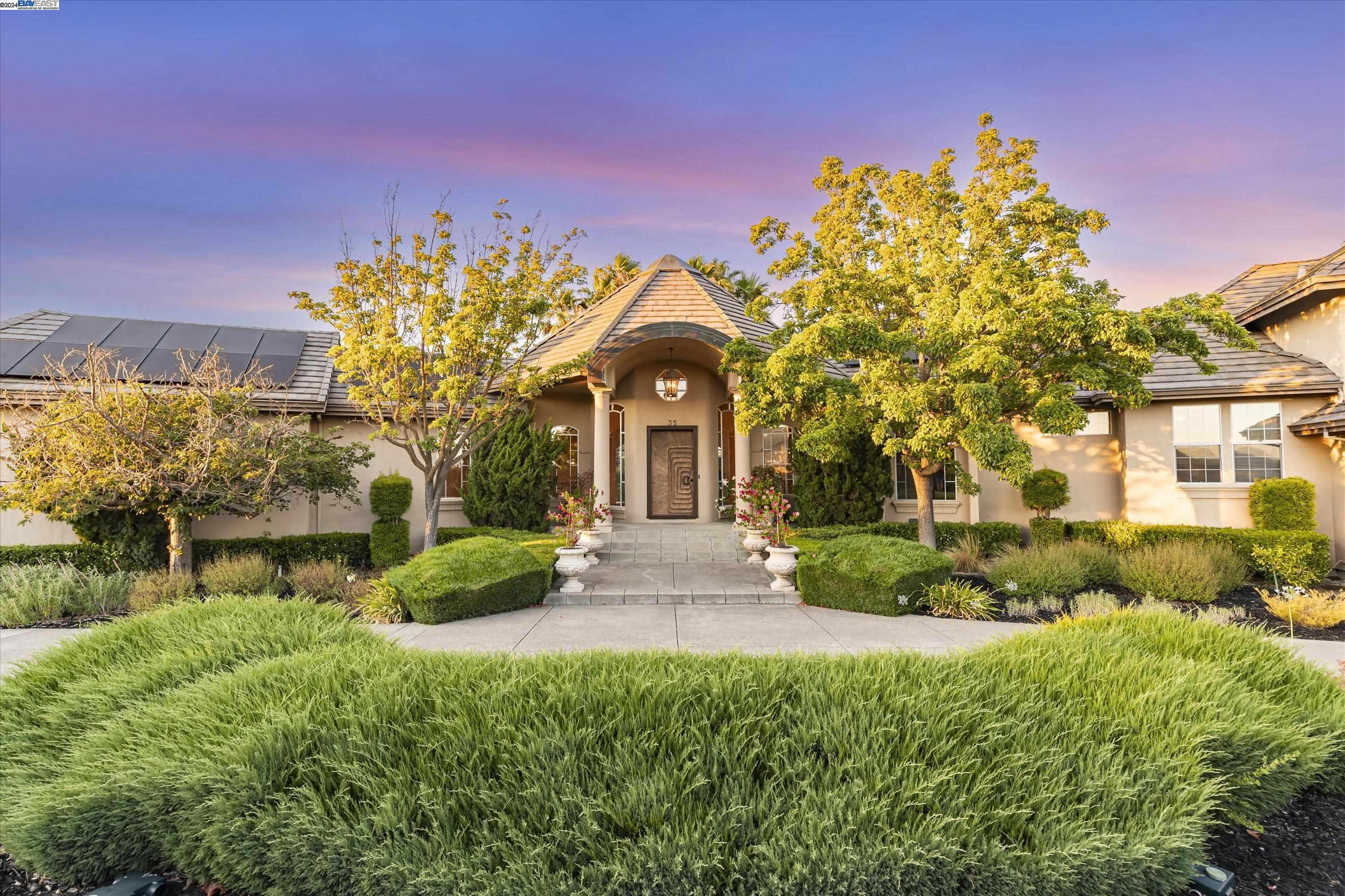 35 Hidden Hills Pl