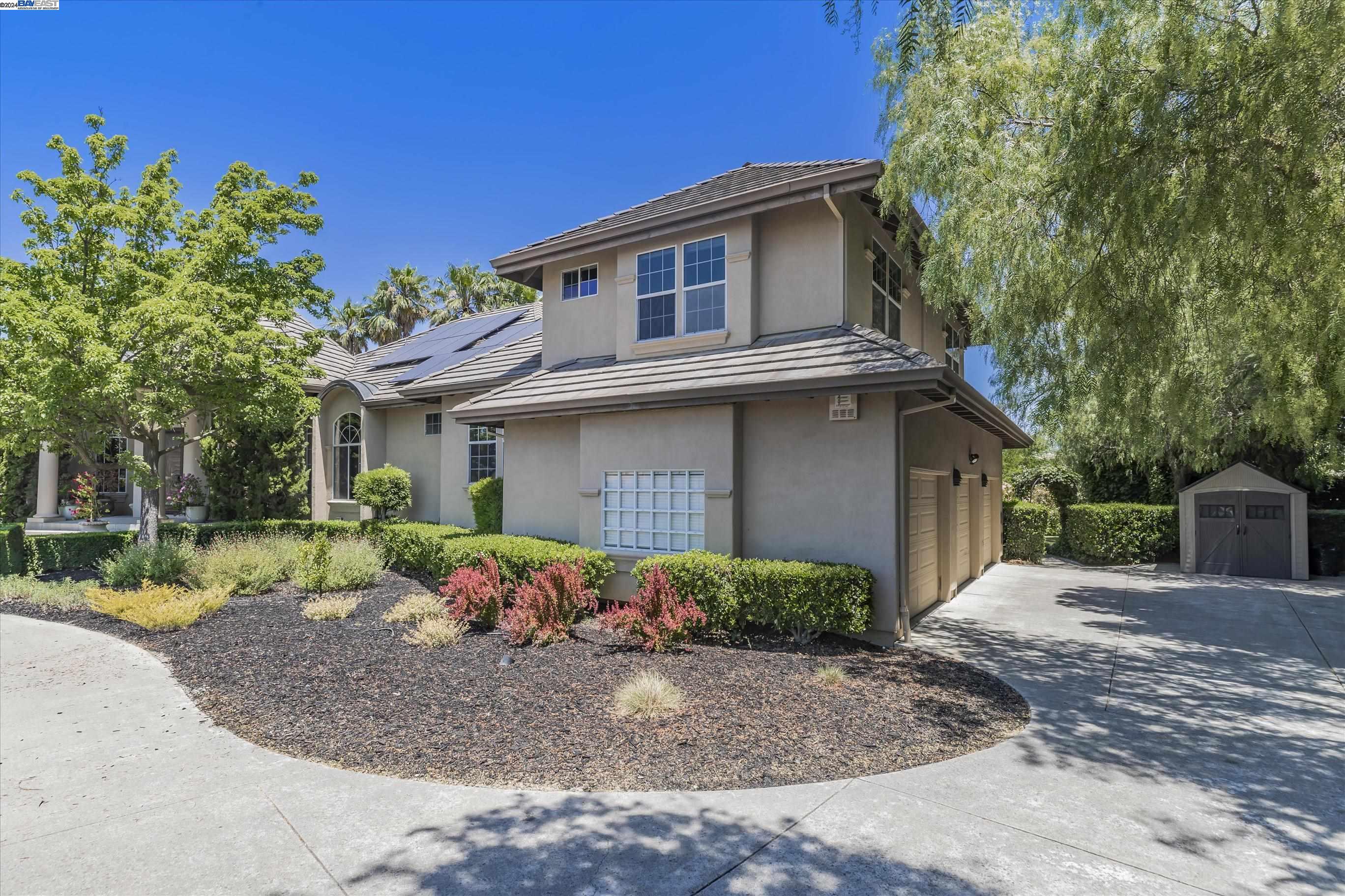 35 Hidden Hills Pl