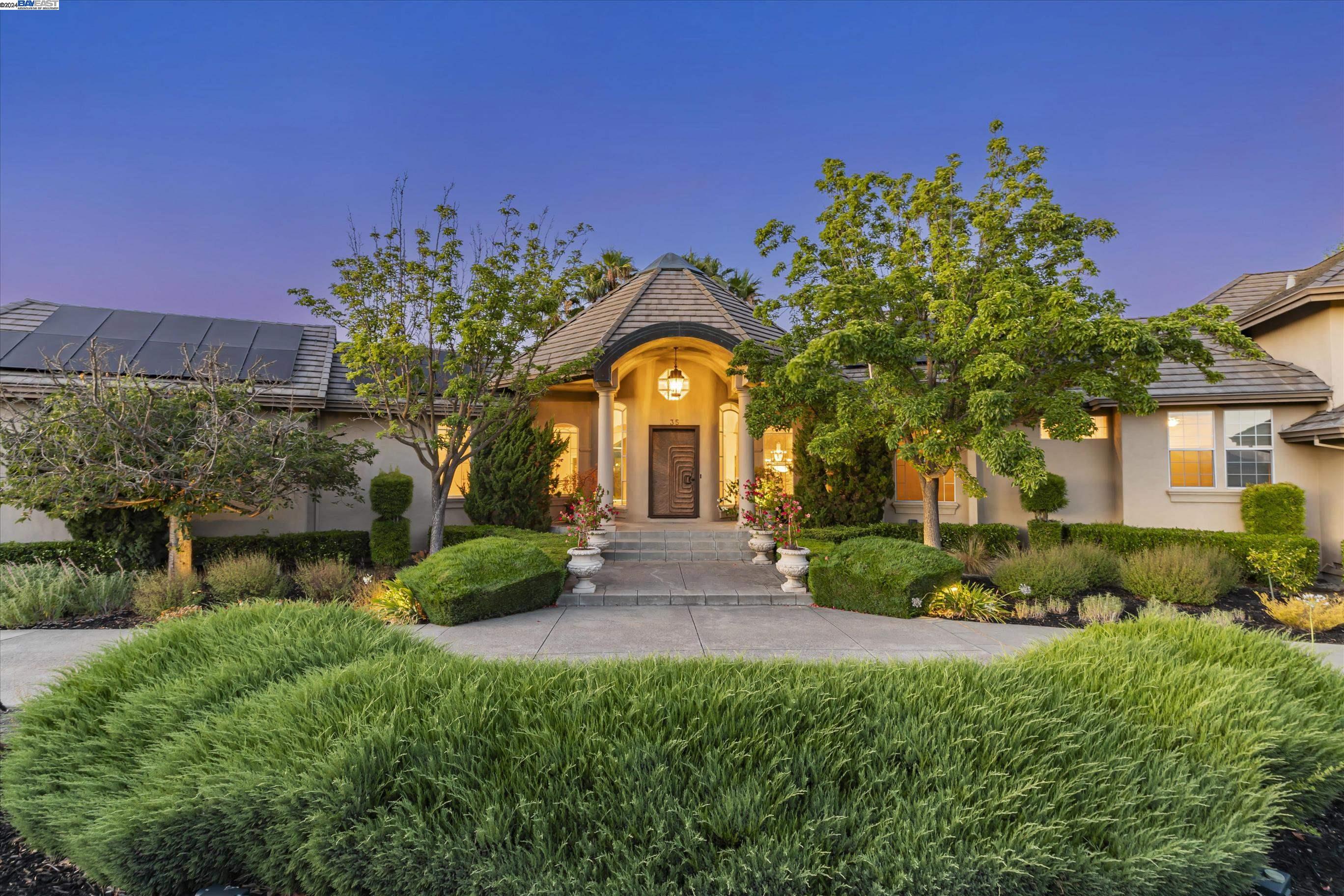35 Hidden Hills Pl