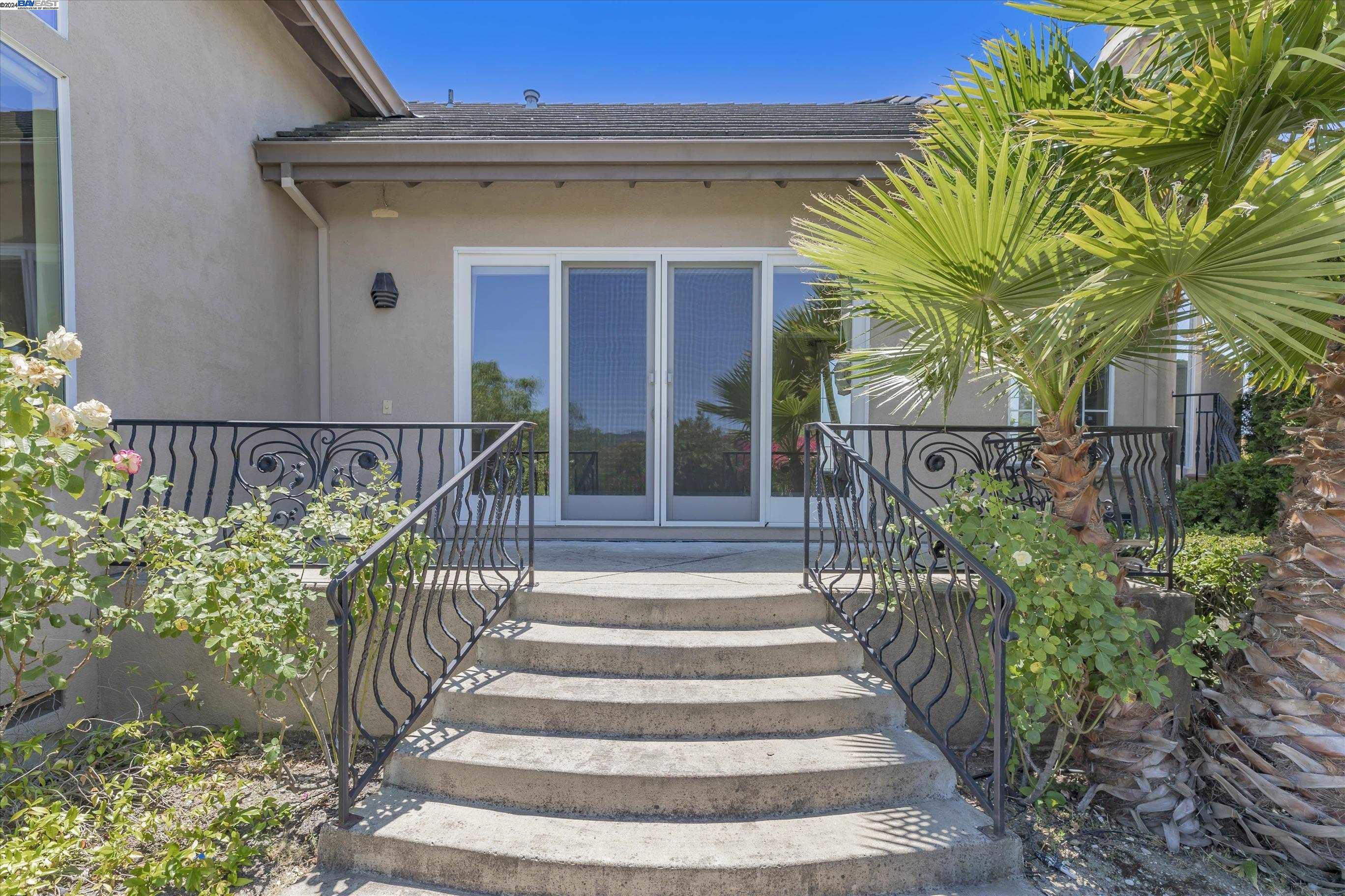 35 Hidden Hills Pl