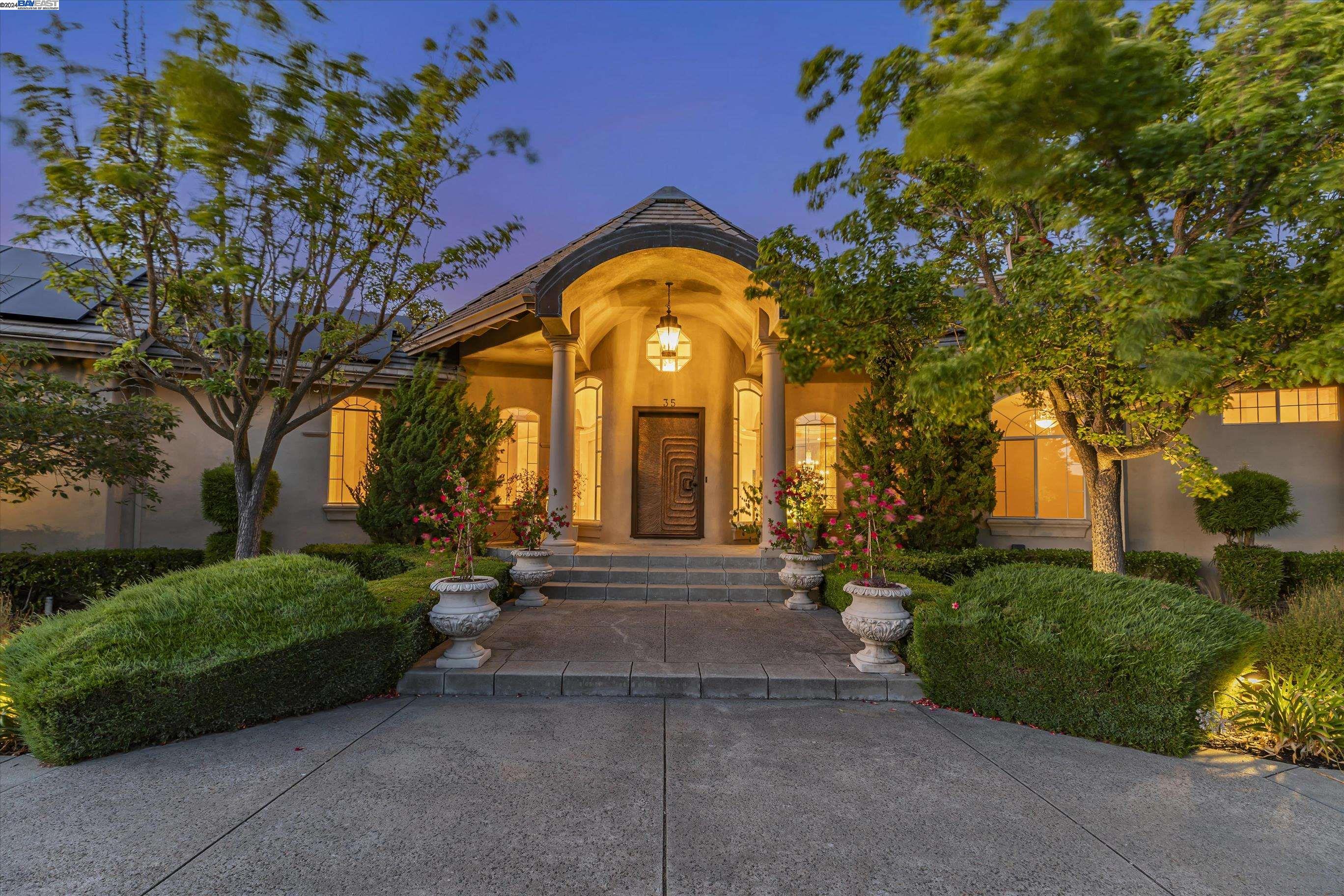 35 Hidden Hills Pl
