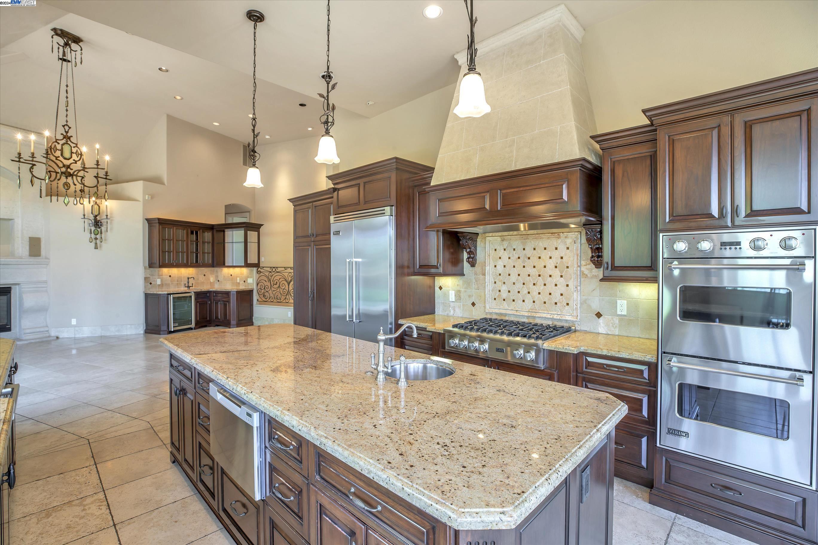 35 Hidden Hills Pl