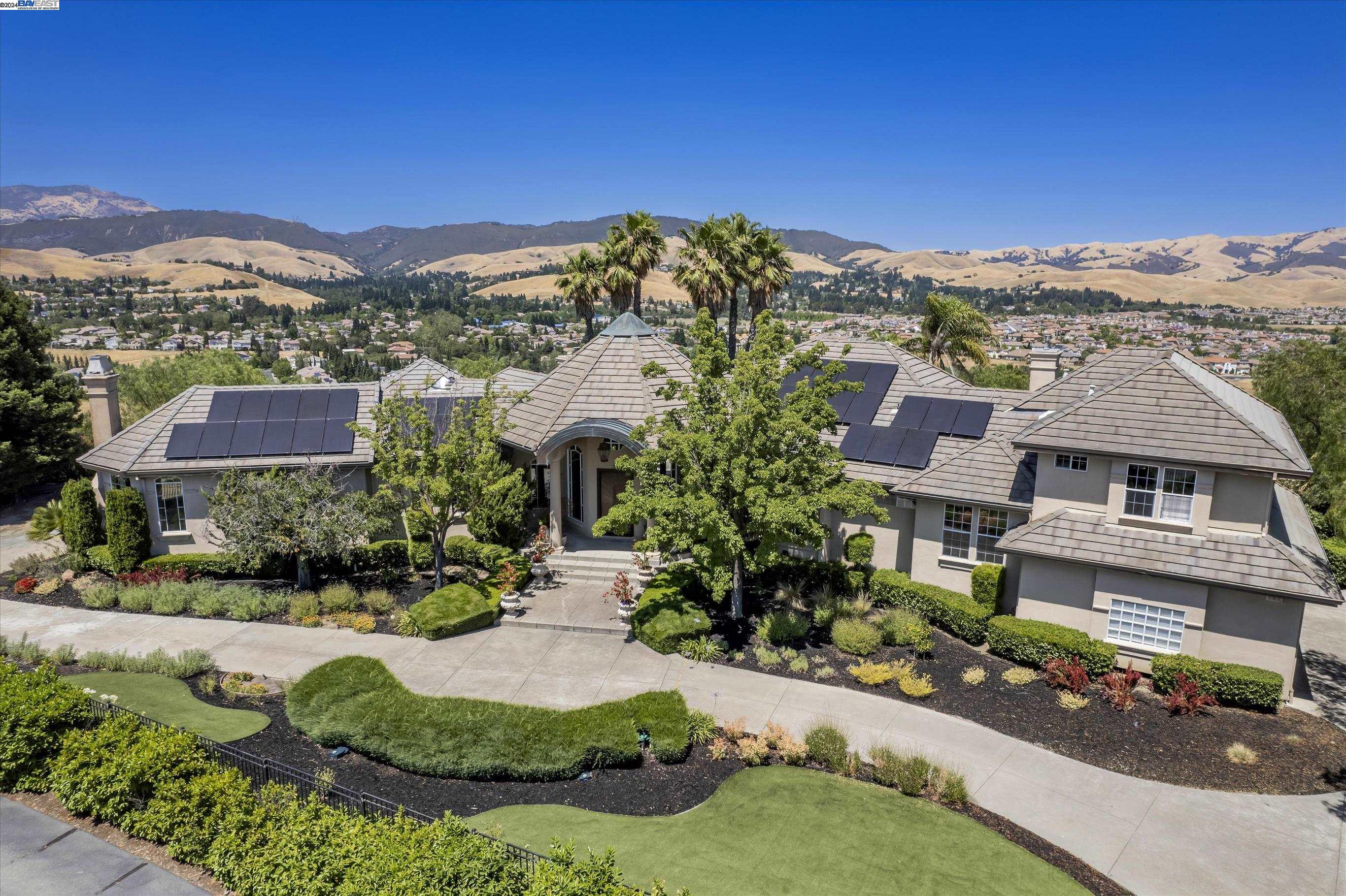 35 Hidden Hills Pl