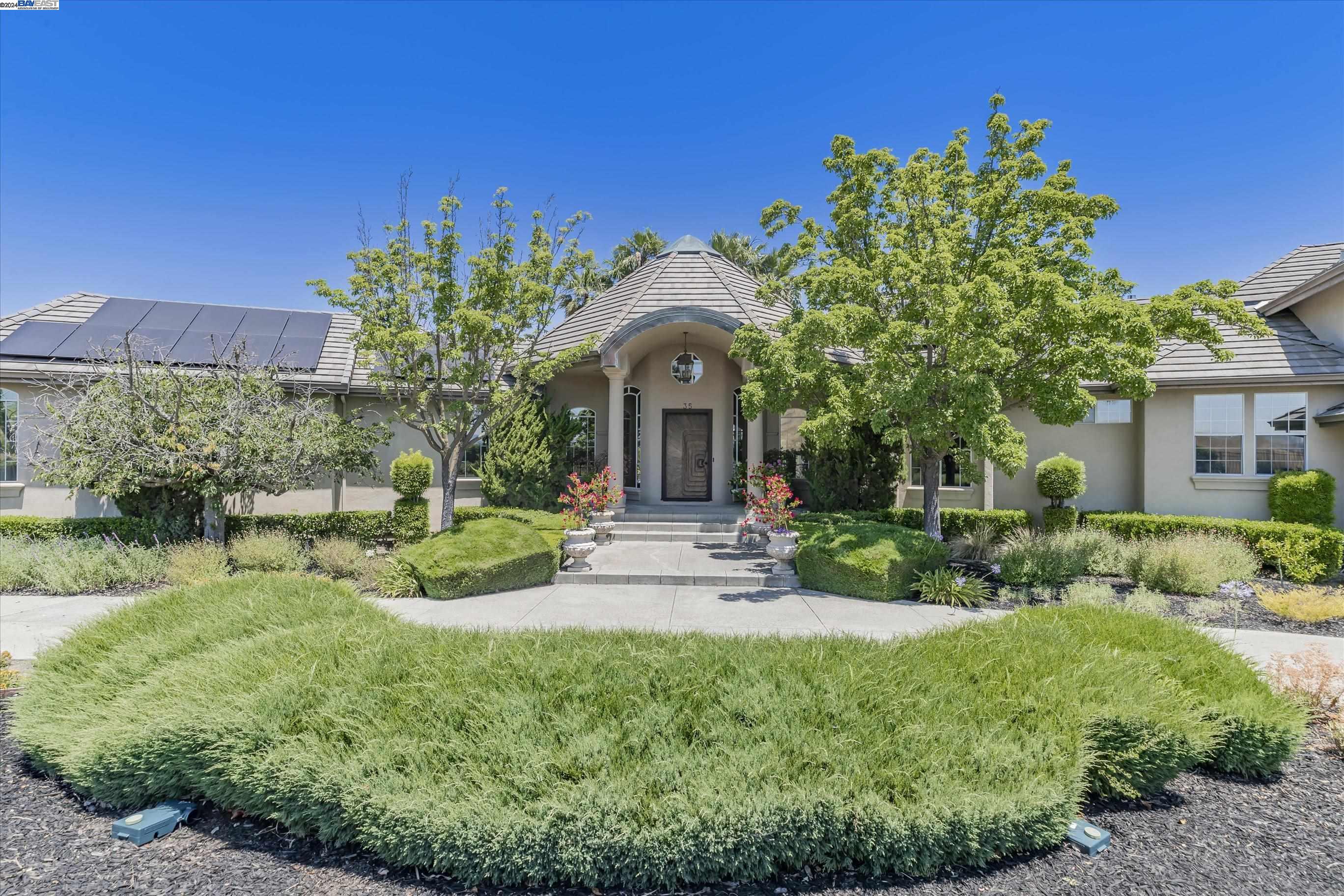 35 Hidden Hills Pl