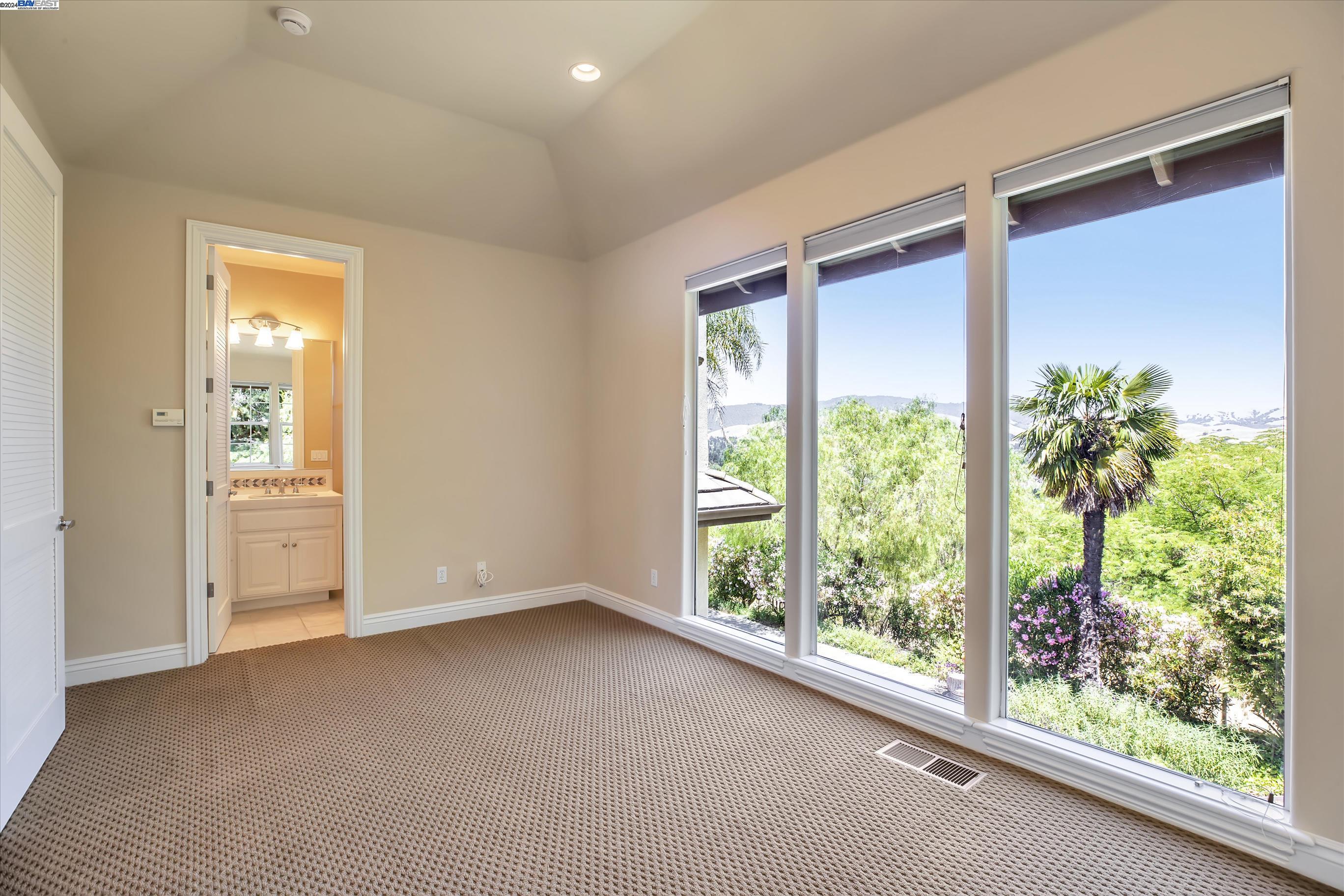 35 Hidden Hills Pl