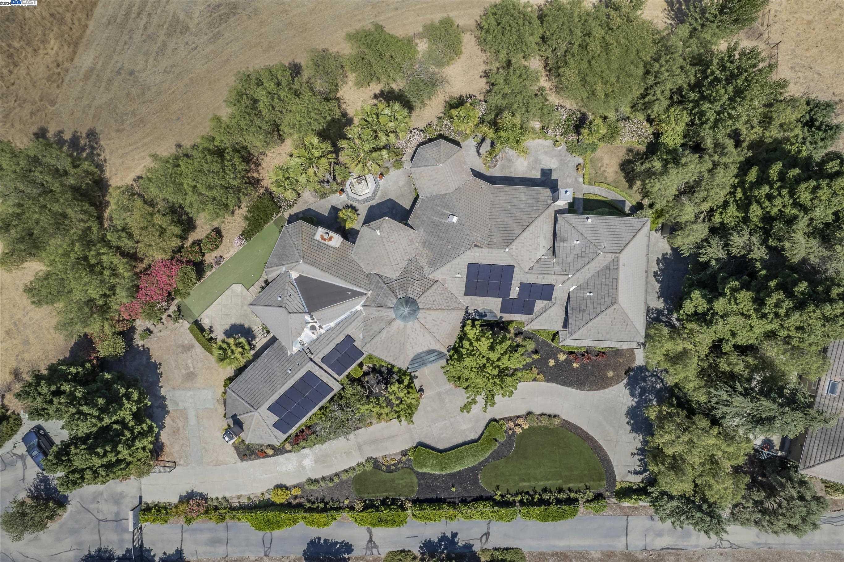 35 Hidden Hills Pl