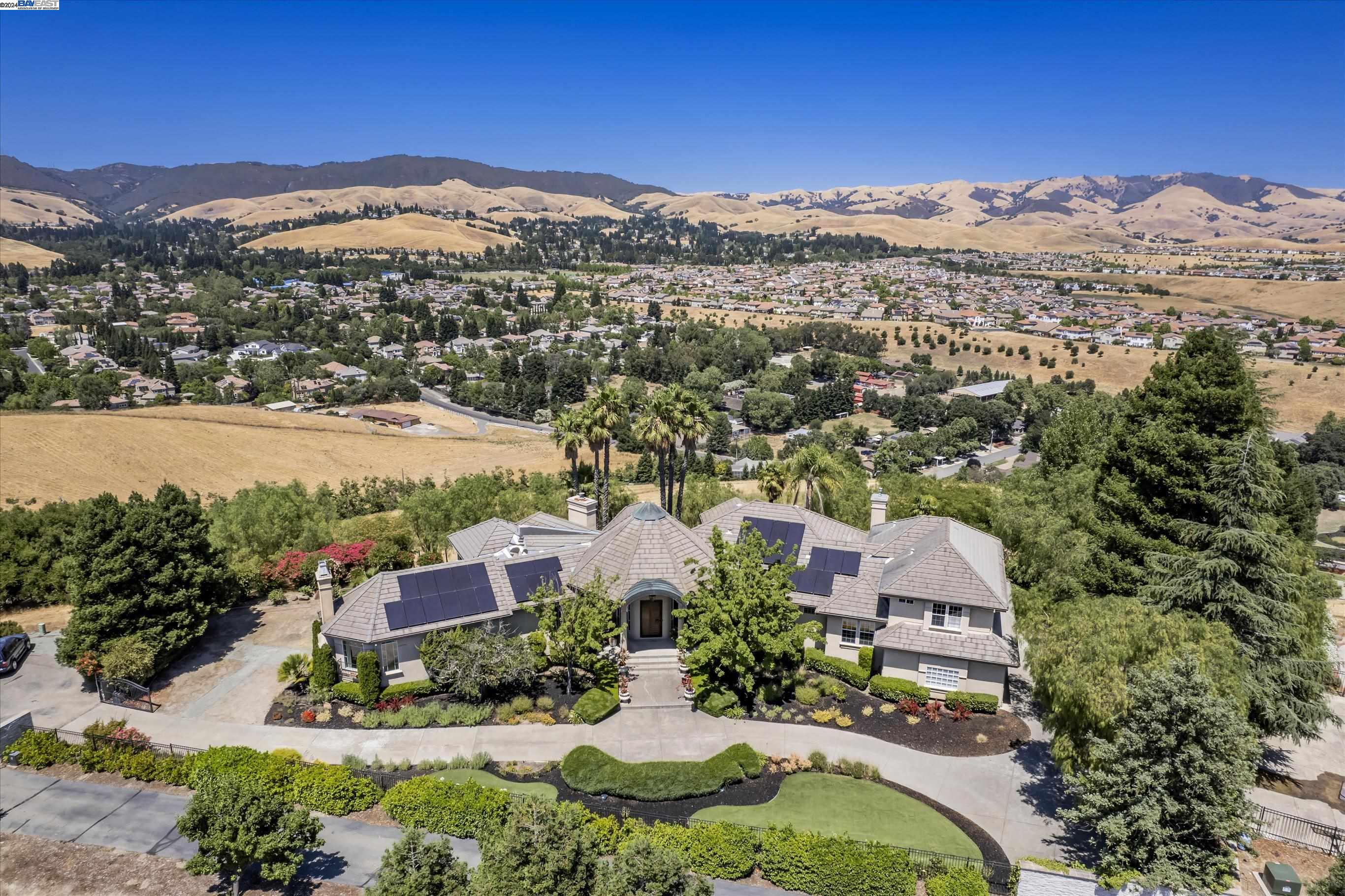 35 Hidden Hills Pl