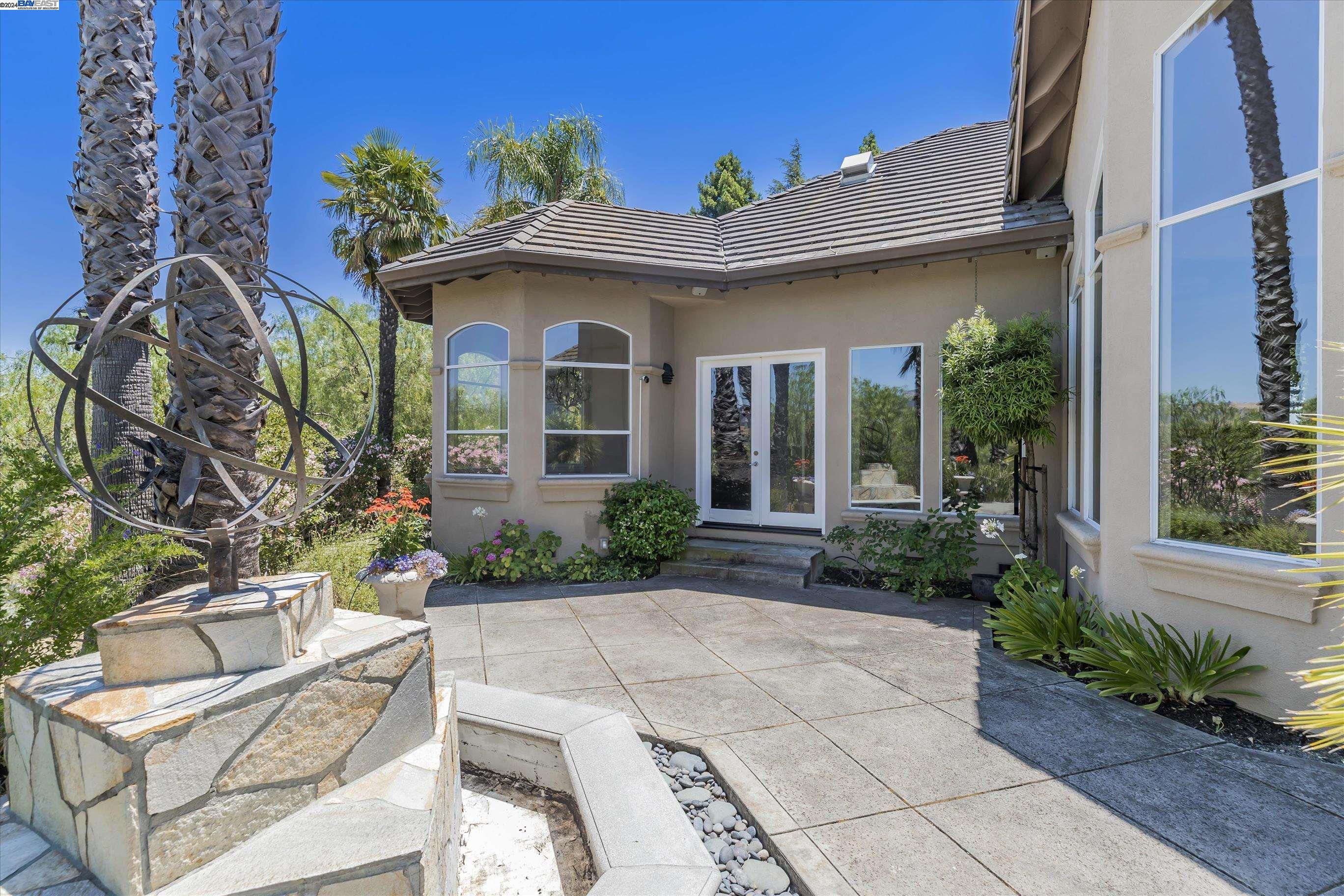 35 Hidden Hills Pl