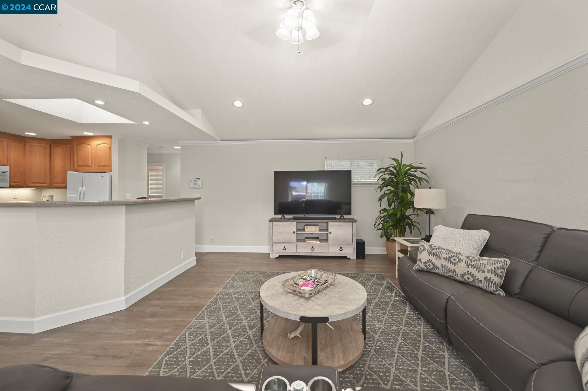 194 Cynthia Dr