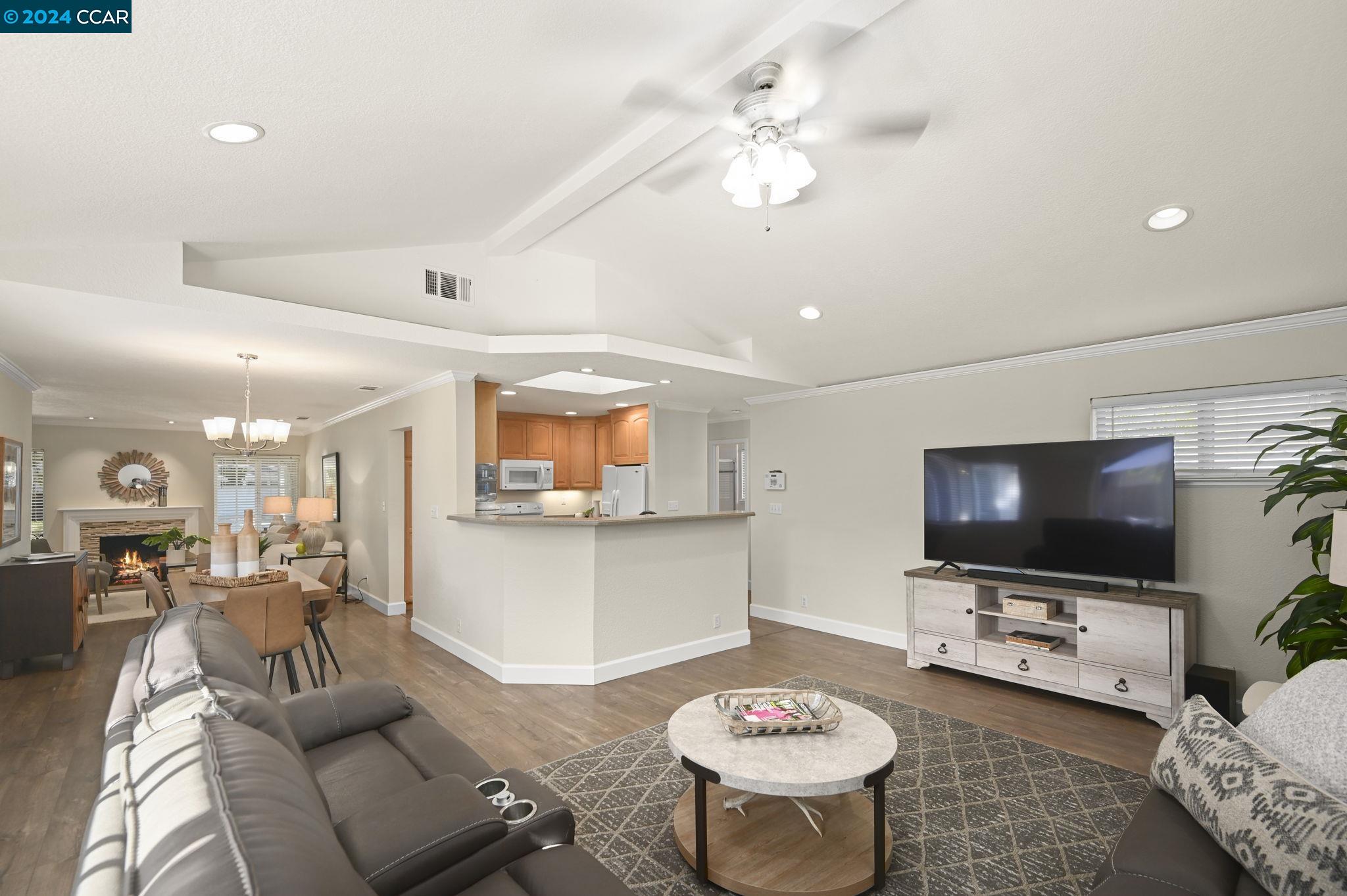 194 Cynthia Dr