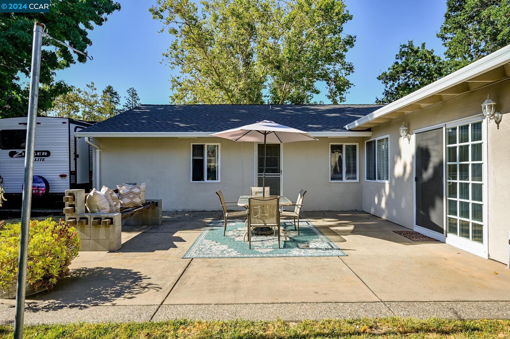 194 Cynthia Dr