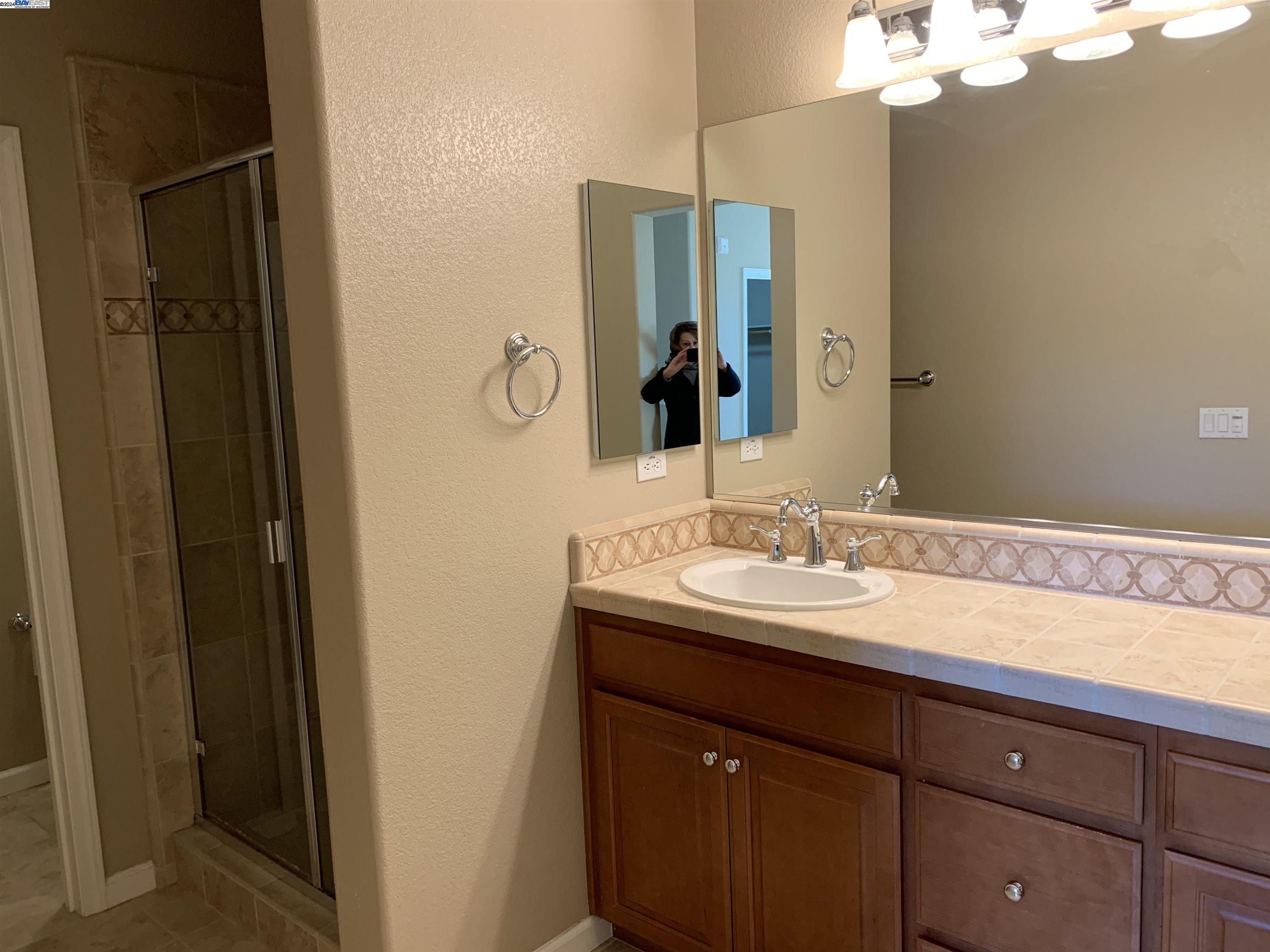 574 Dovecote Ln # 2