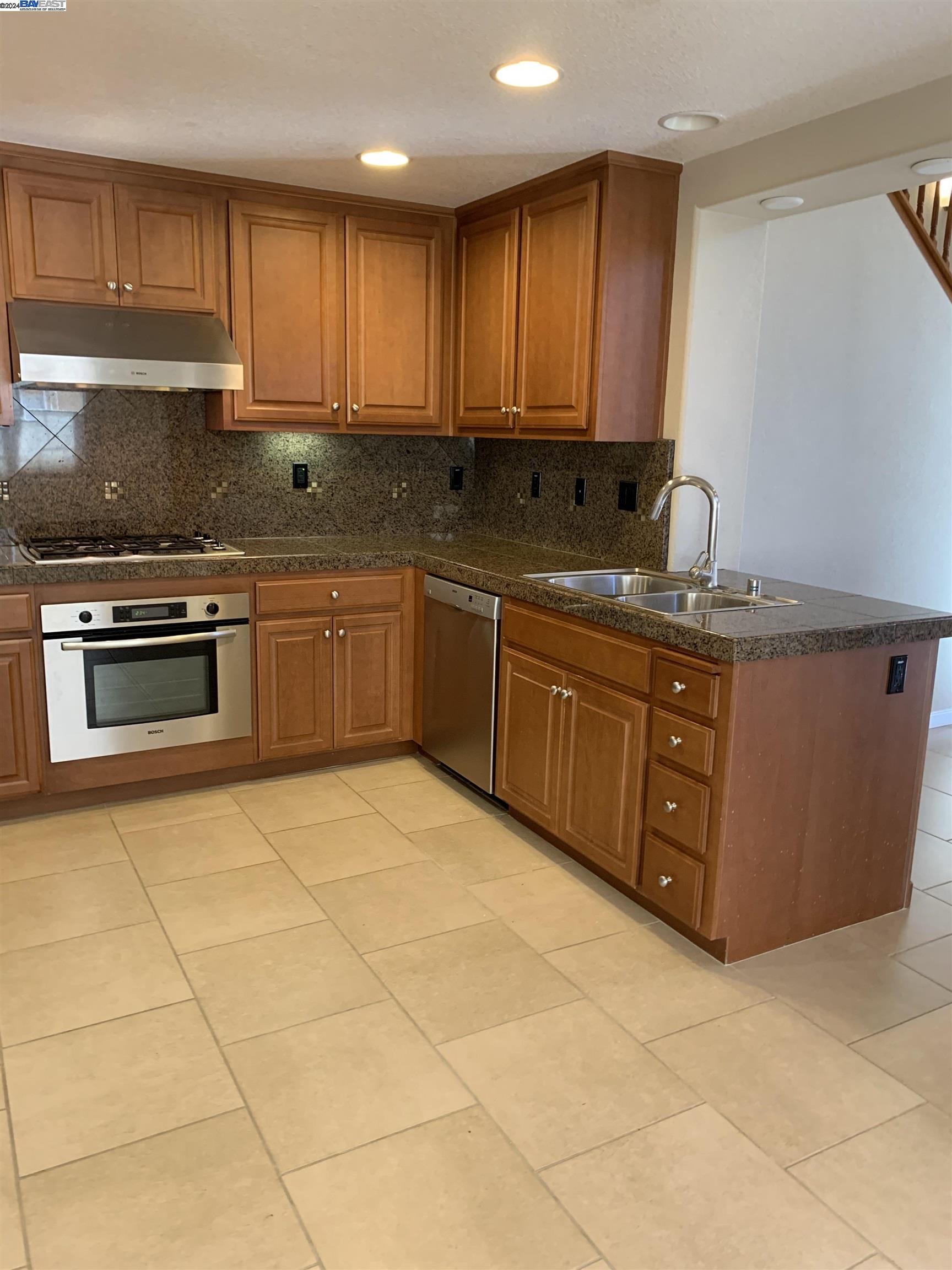 574 Dovecote Ln # 2