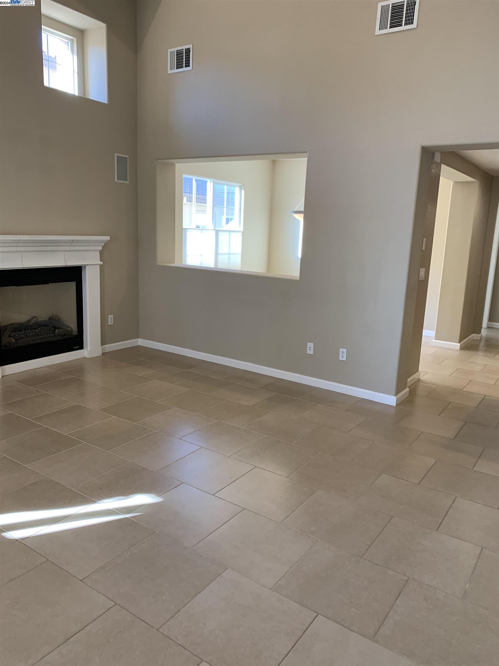 574 Dovecote Ln # 2