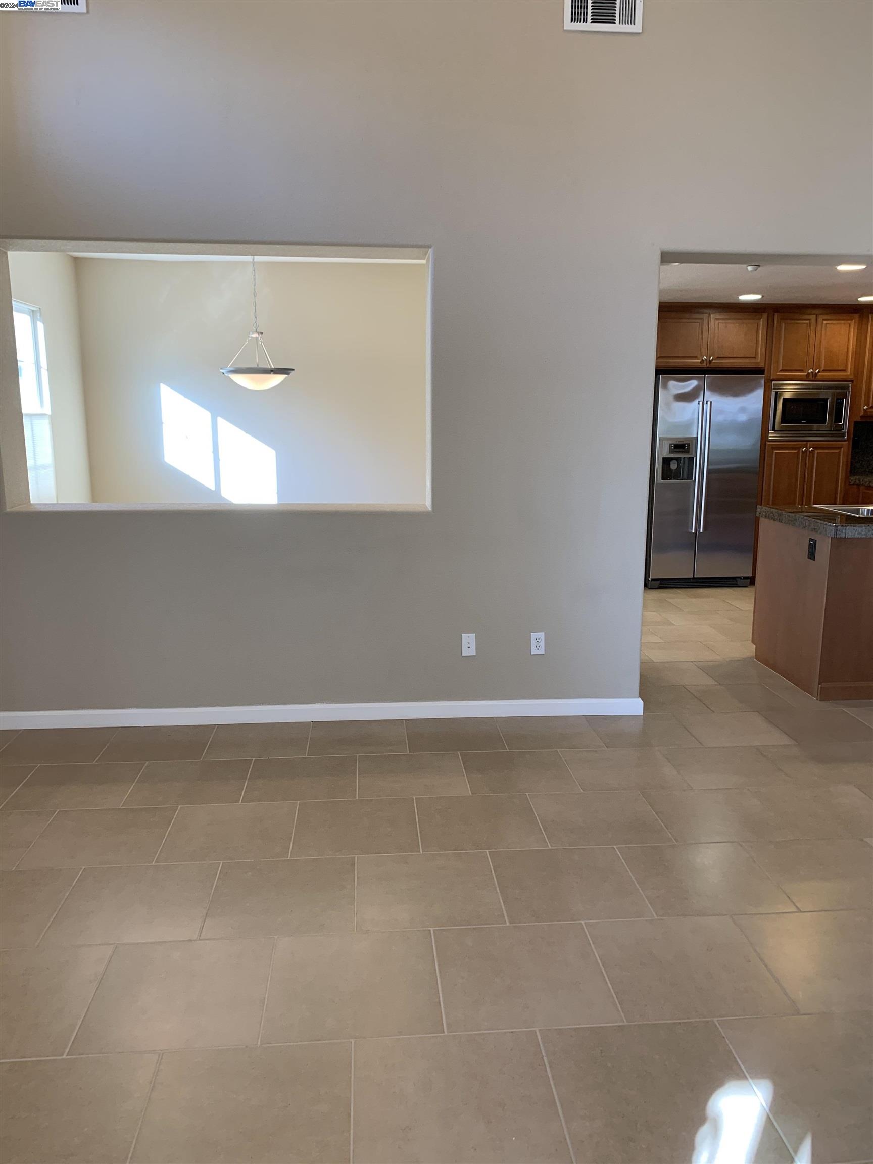 574 Dovecote Ln # 2
