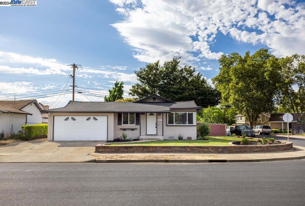 1597 Glazier Dr