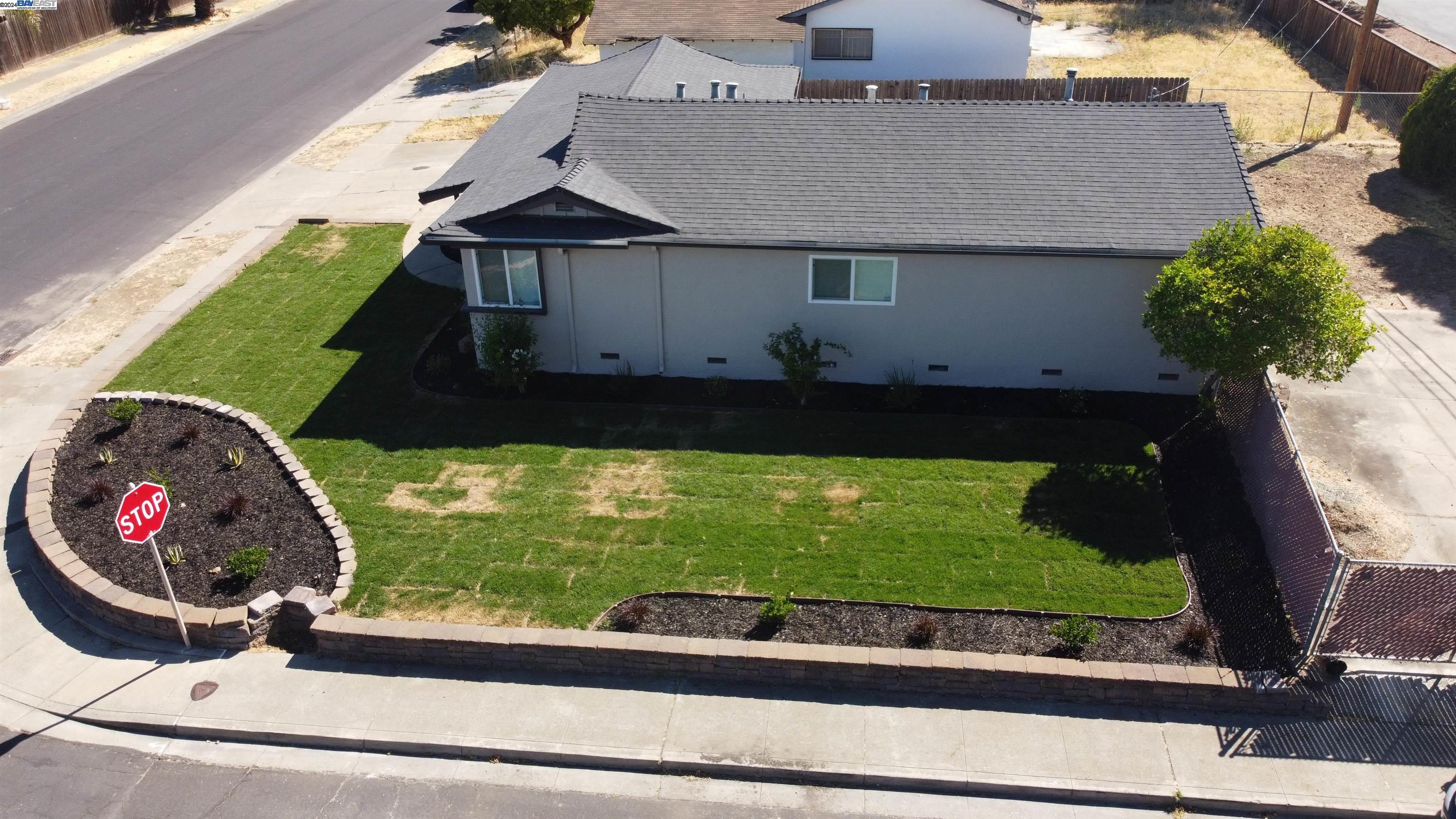 1597 Glazier Dr