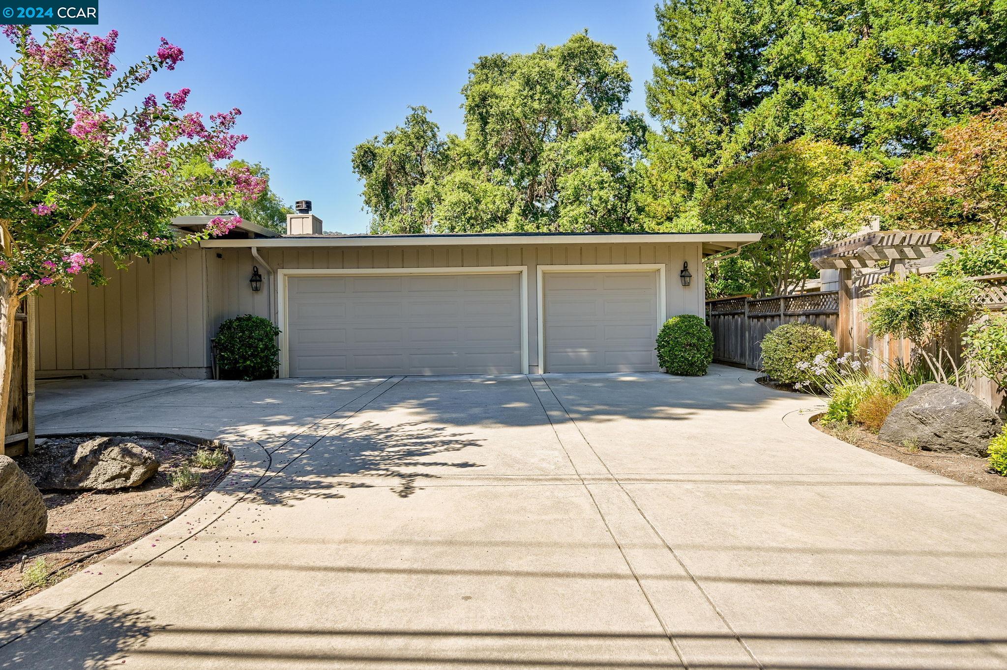 1534 Las Trampas Rd