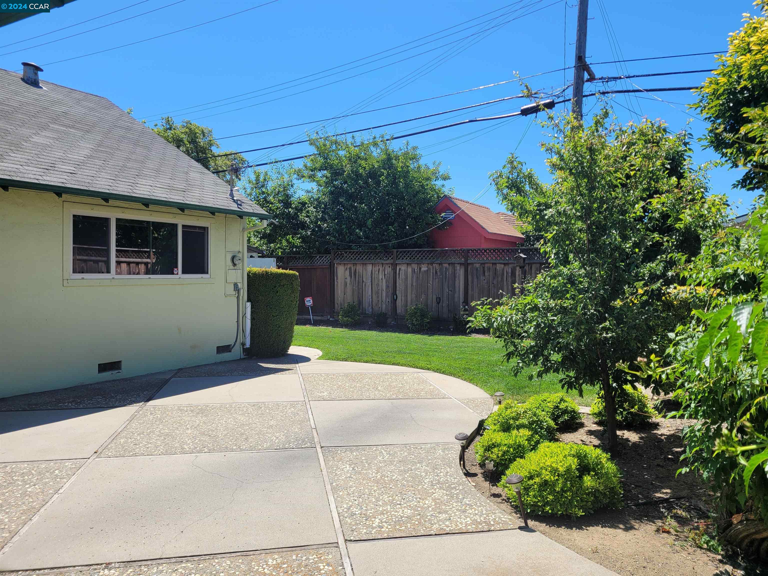 3410 Eden Dr