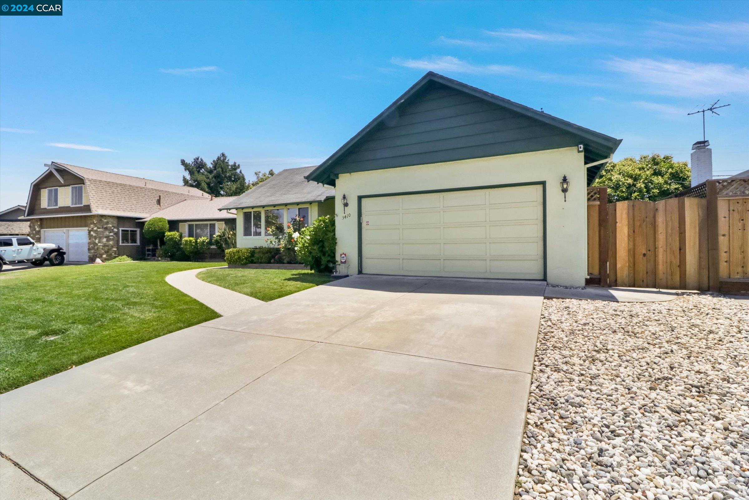 3410 Eden Dr