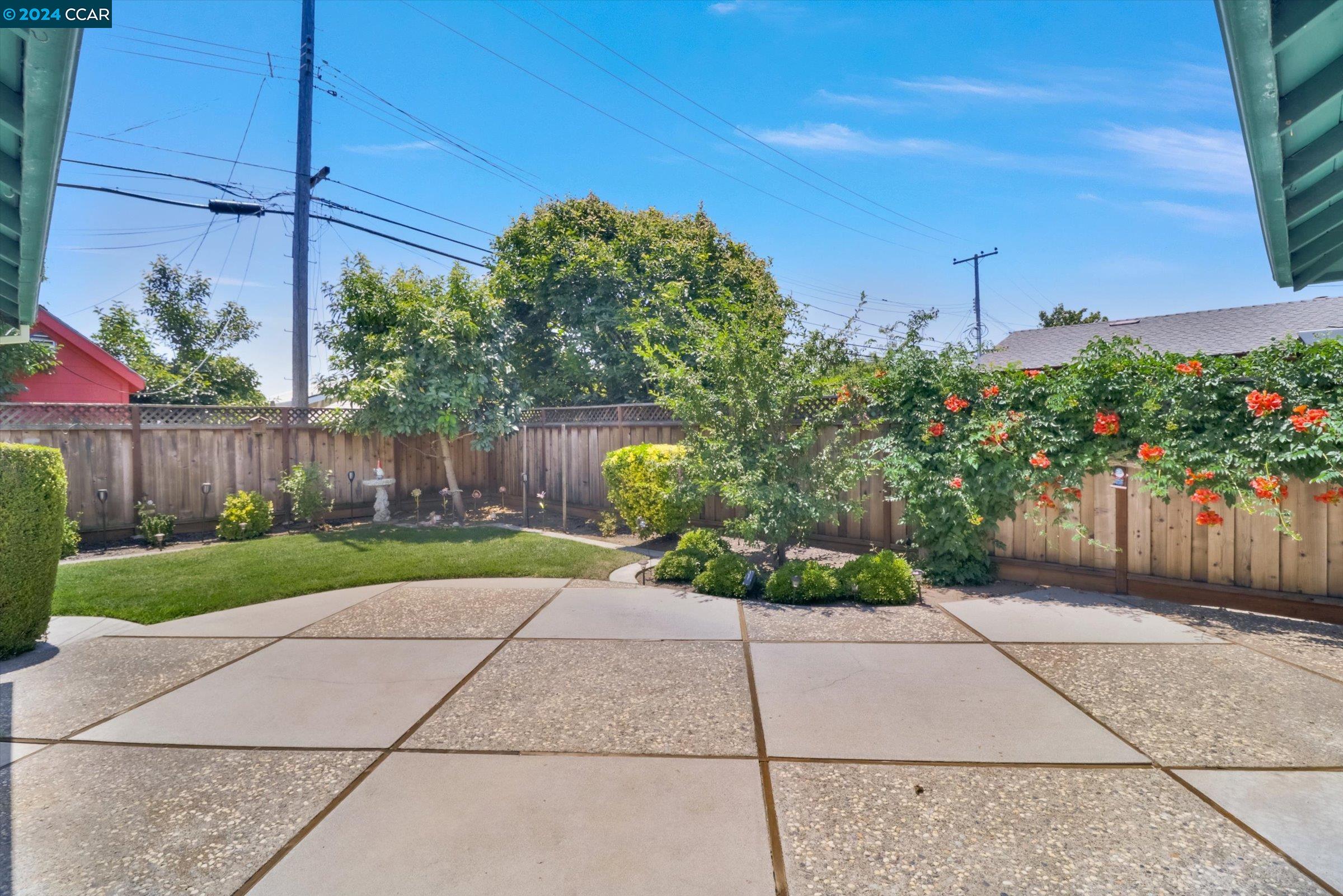 3410 Eden Dr