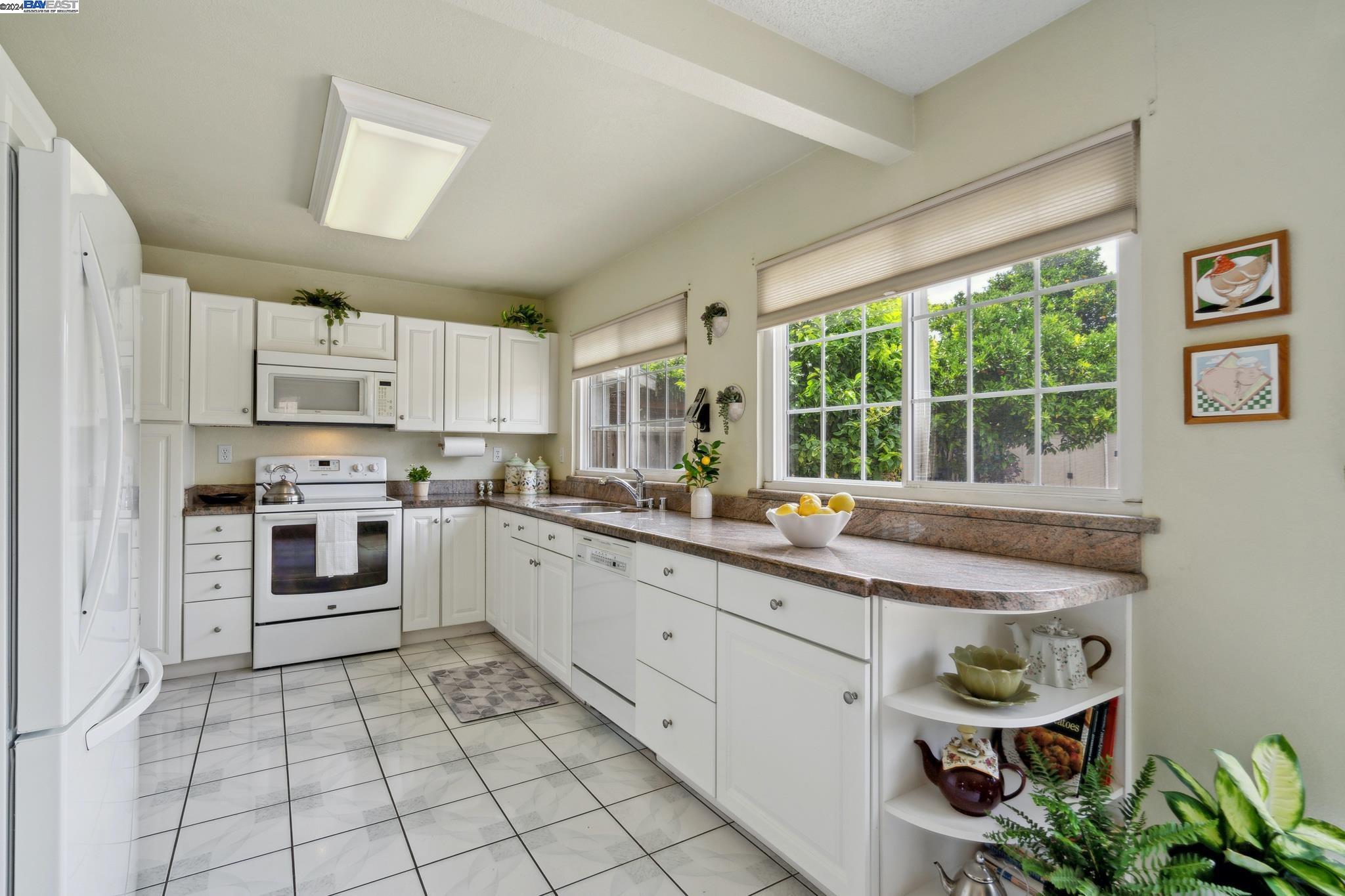 3419 Lake Arrowhead Ave