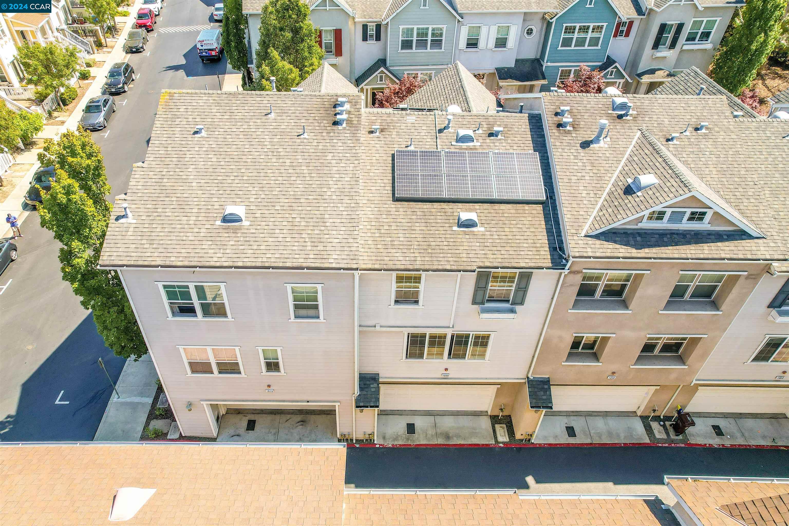 1020 Summer Ln