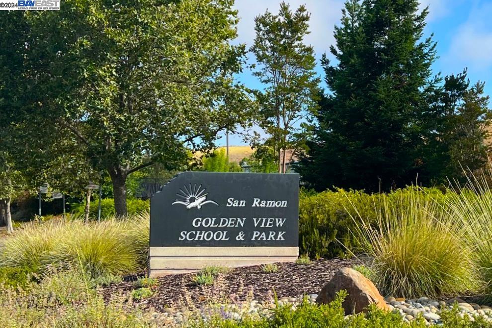 4045 Canyon Crest Rd, W